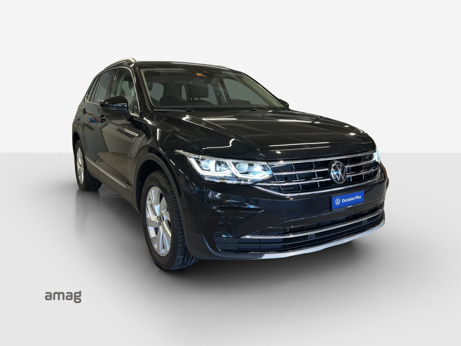 VW Tiguan 2.0 TDI SCR Elegance 4Motion DSG-image-5