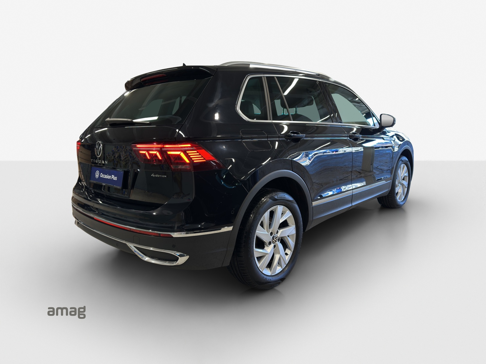 VW Tiguan 2.0 TDI SCR Elegance 4Motion DSG-image-4