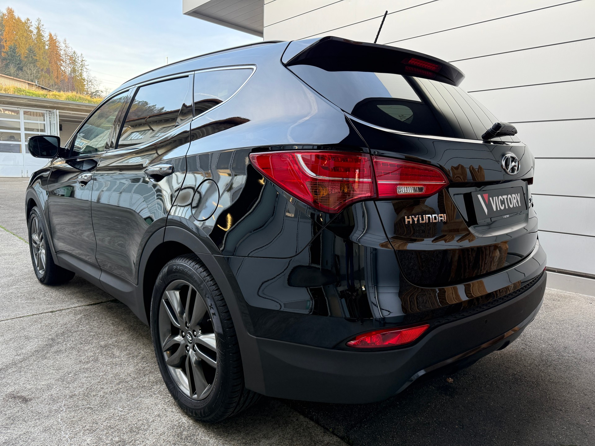 HYUNDAI Santa Fe 2.2 CRDI Premium 4WD Automatic-image-3