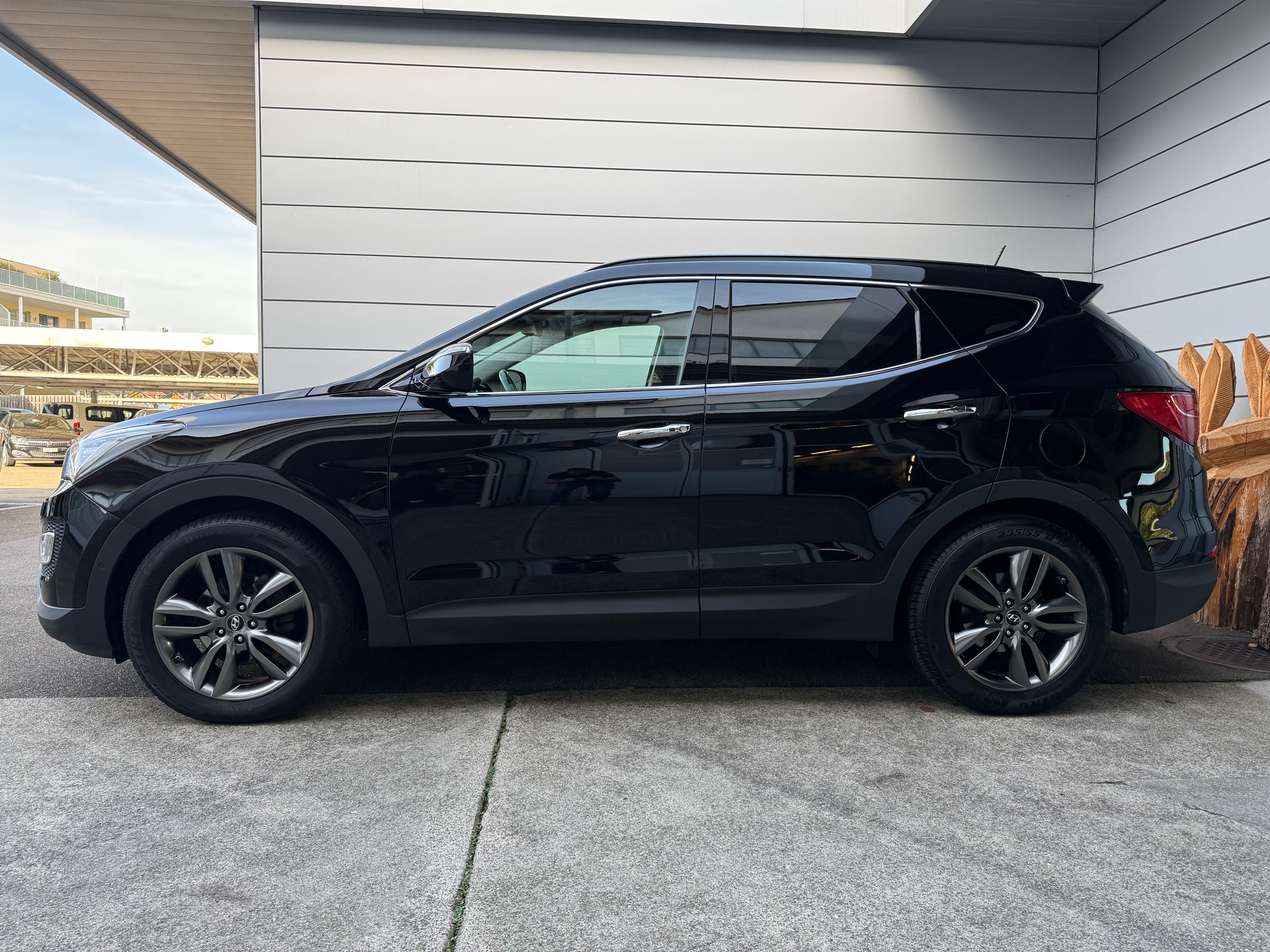 HYUNDAI Santa Fe 2.2 CRDI Premium 4WD Automatic-image-2