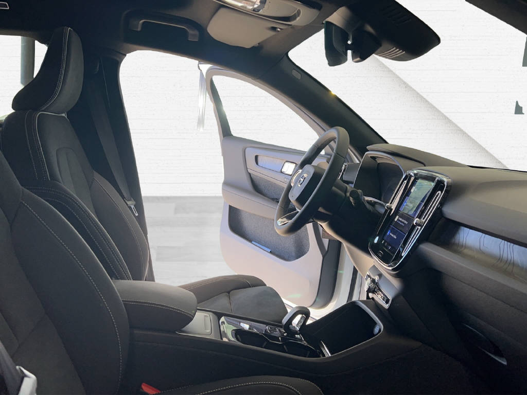 VOLVO C40 P8 Twin Recharge Ultimate AWD-image-11