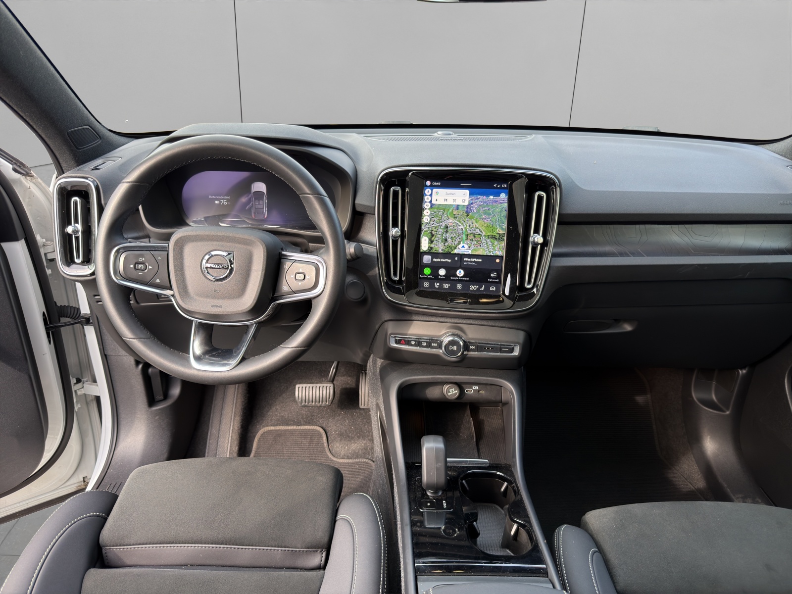 VOLVO C40 P8 Twin Recharge Ultimate AWD-image-6