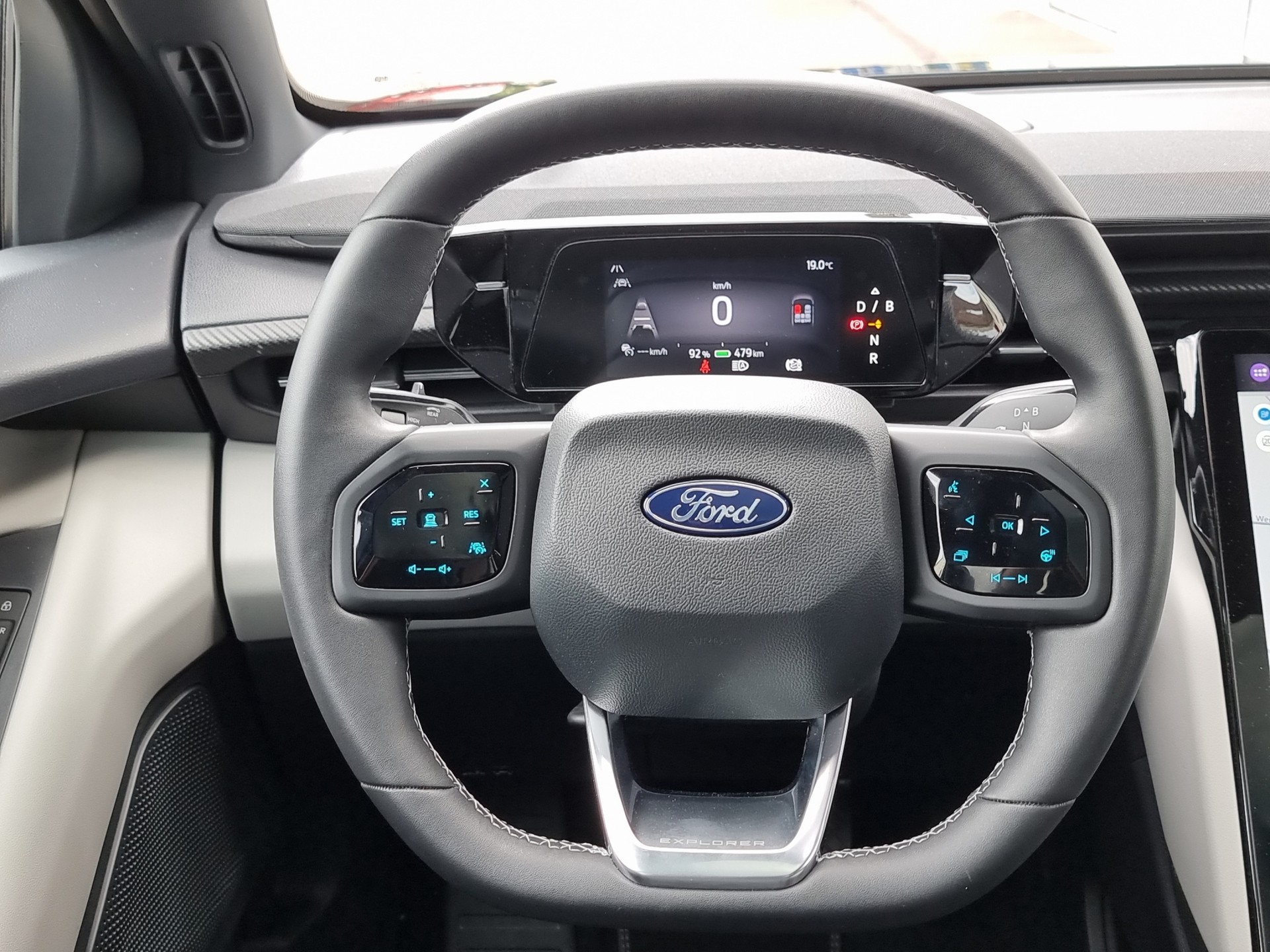 FORD Explorer Extended Range Premium AWD-image-8