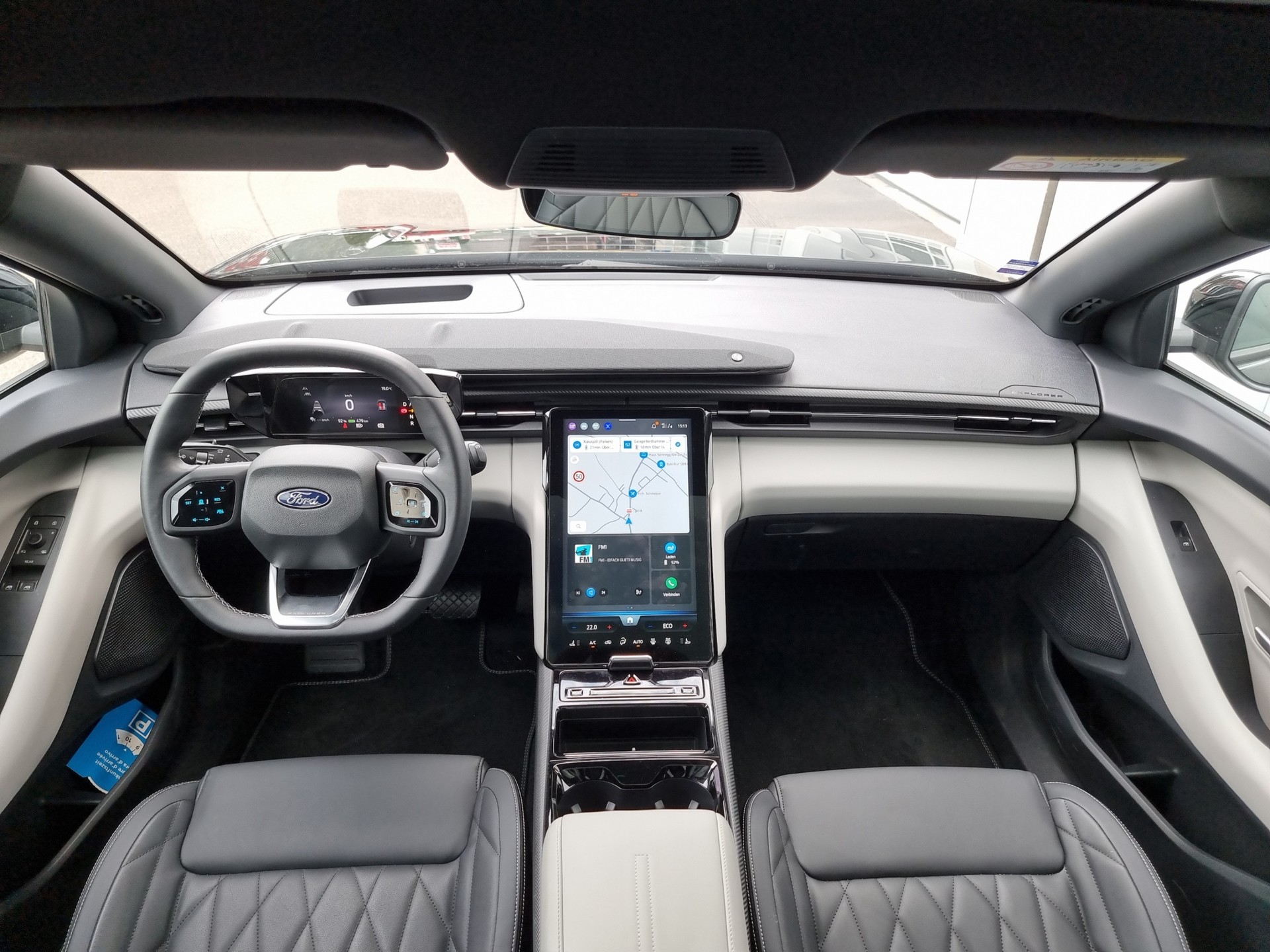 FORD Explorer Extended Range Premium AWD-image-5