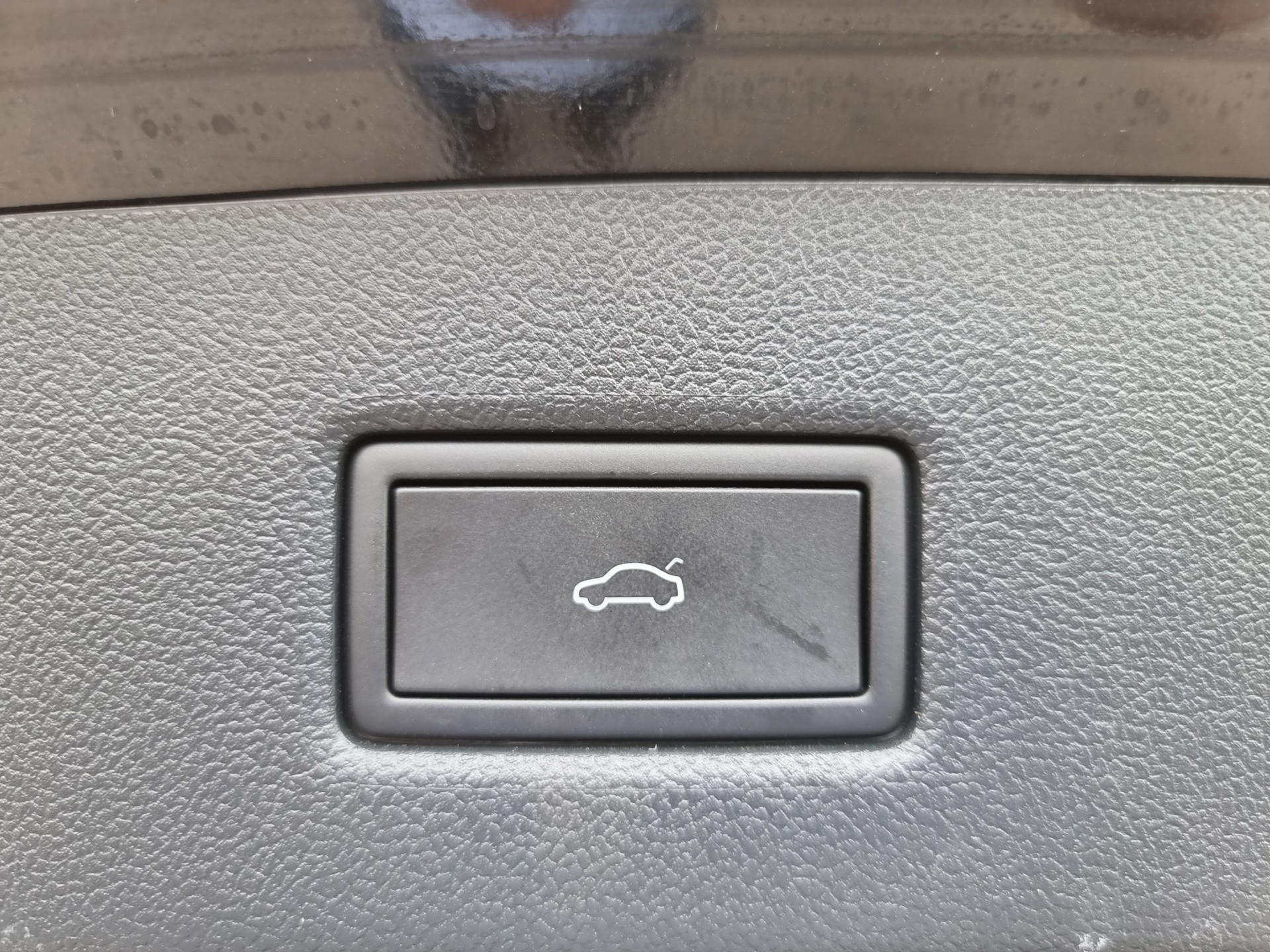 FORD Explorer Extended Range Premium AWD-image-14