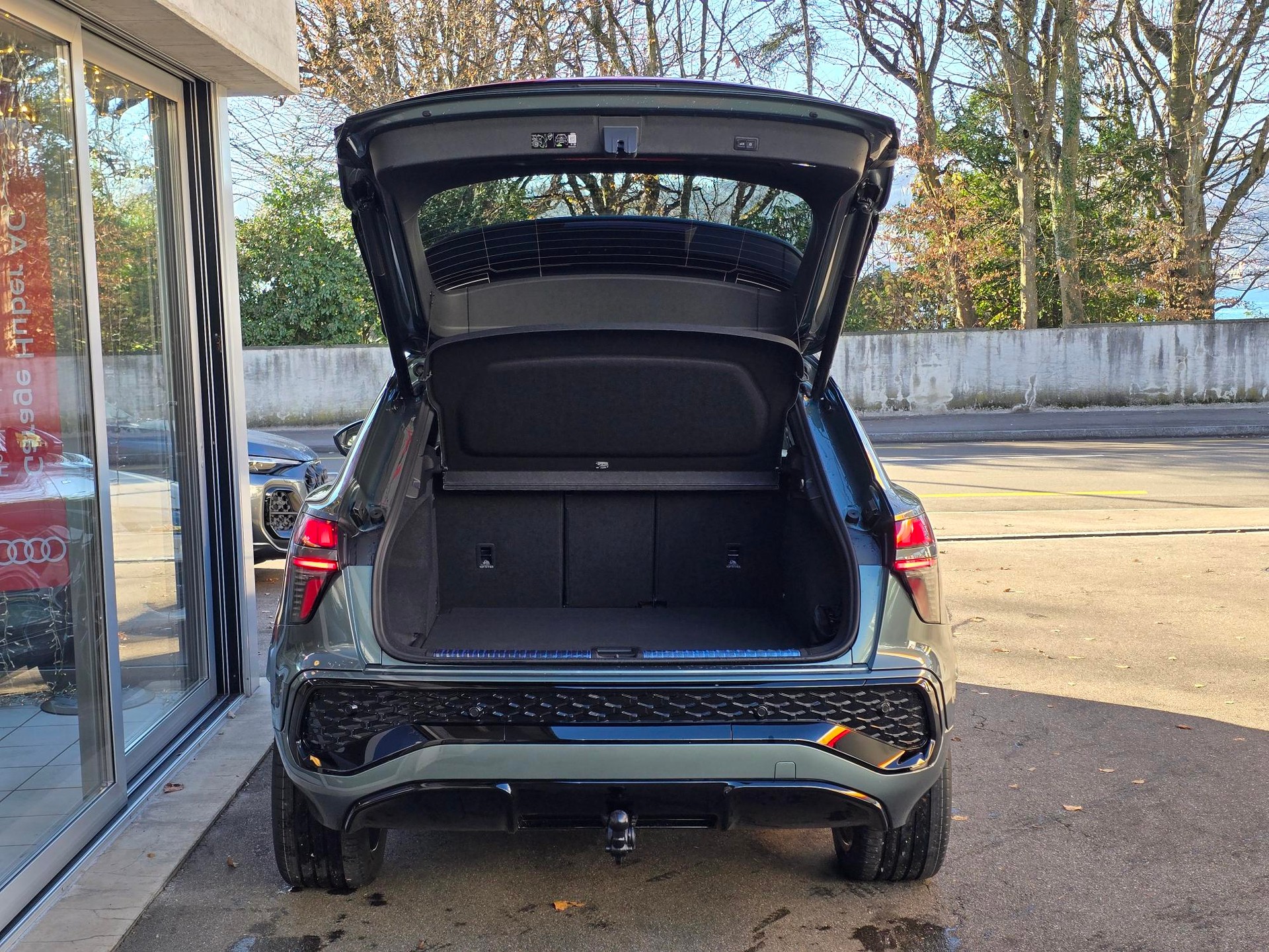 AUDI Q3 SUV TFSI quattro 195 kW S tronic-image-12