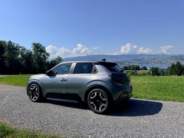 NISSAN Micra Advance-showroom-element-3