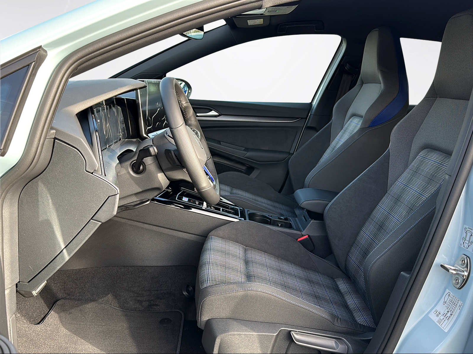 VW Golf GTE 1.5 TSI Plug-In Hybrid 272CH DSG-image-8
