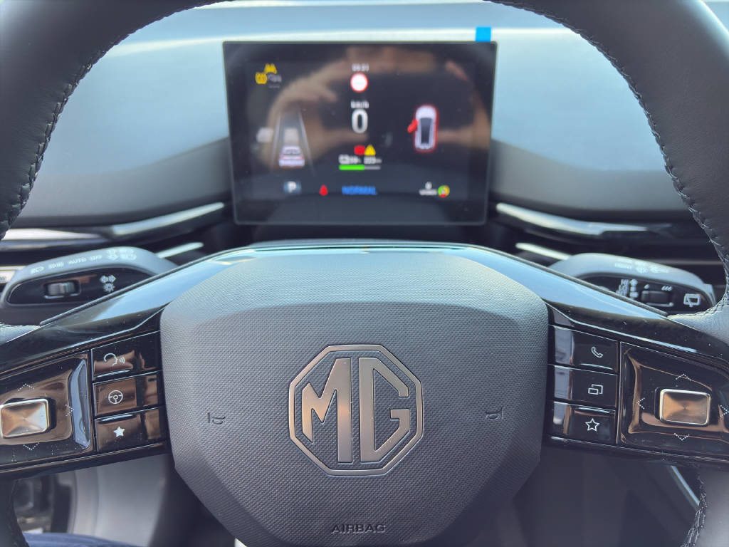 MG 4 64kWh Luxury-image-5