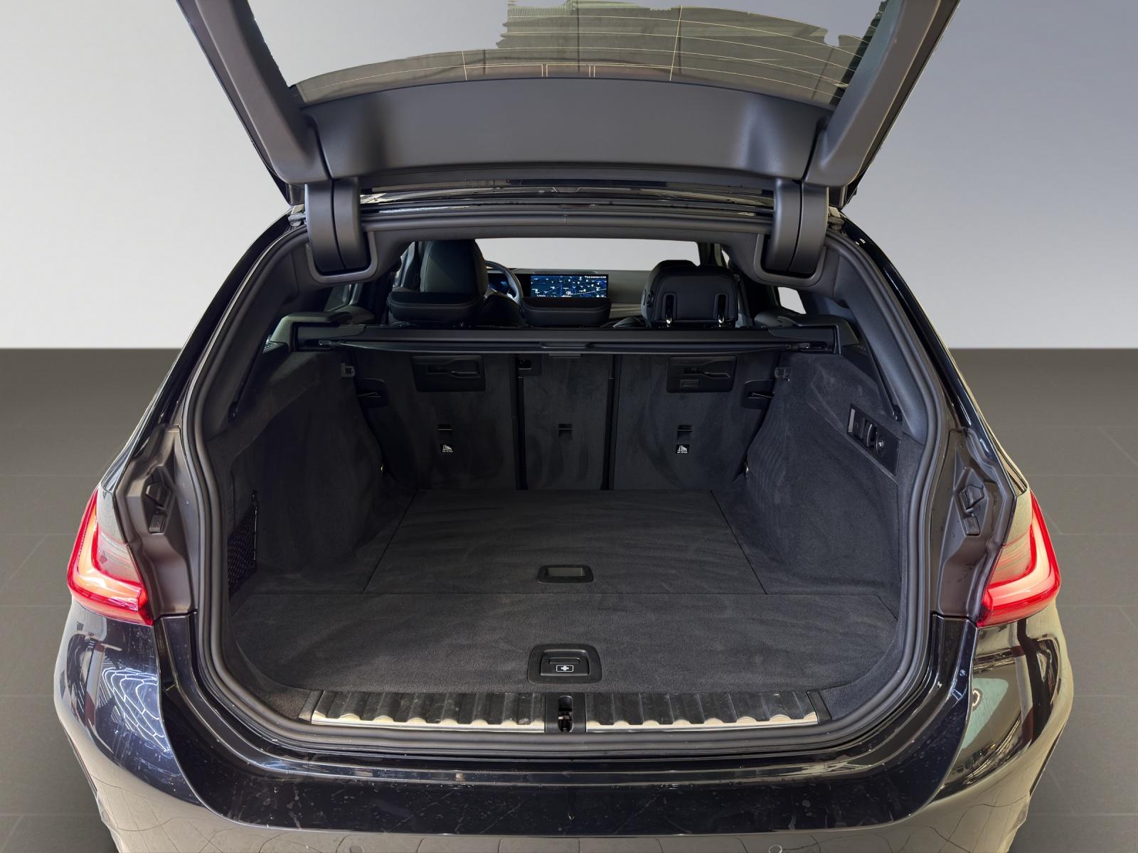 BMW 320d xDrive Touring M-SportPaket-image-17