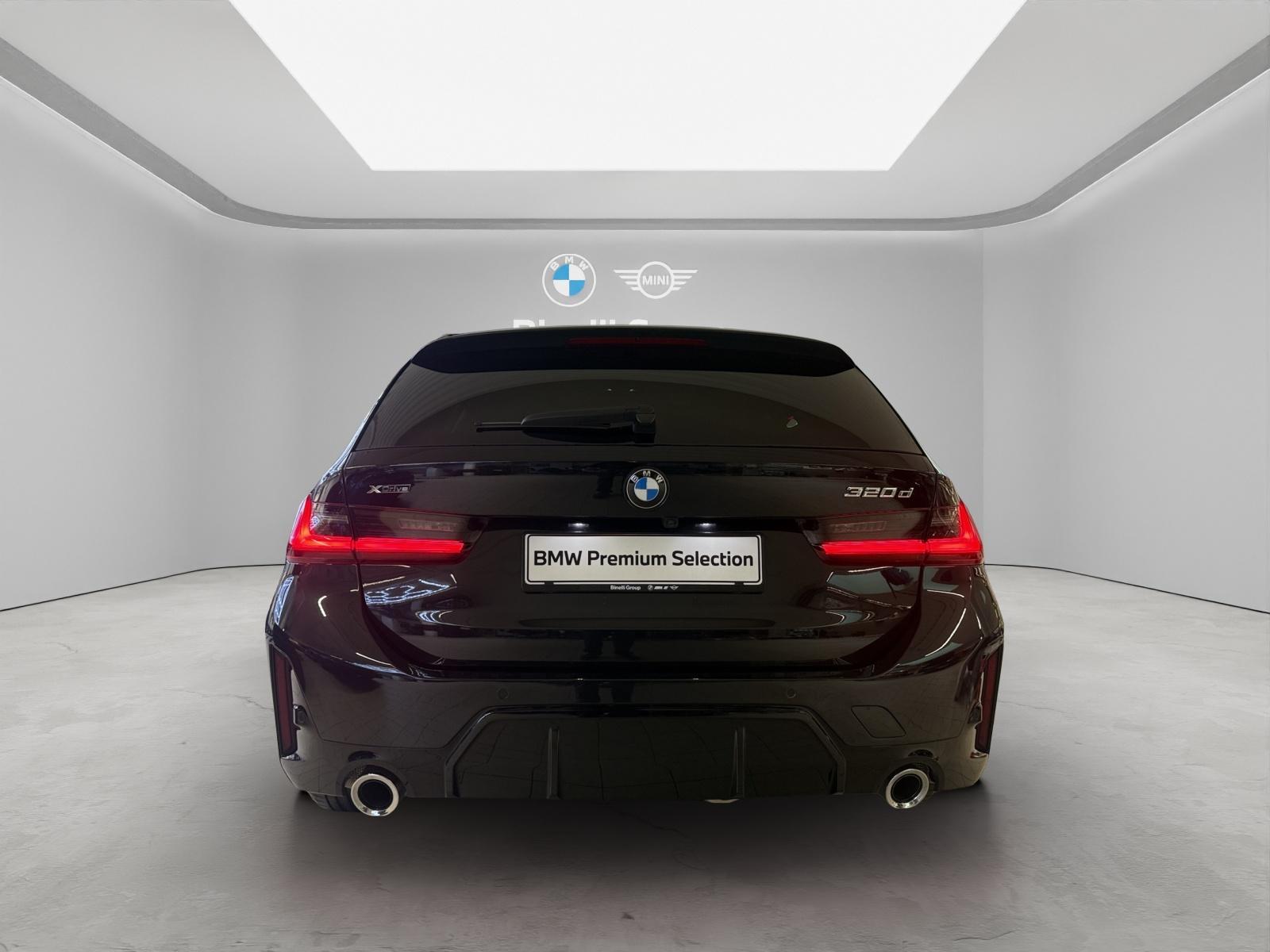 BMW 320d xDrive Touring M-SportPaket-image-3