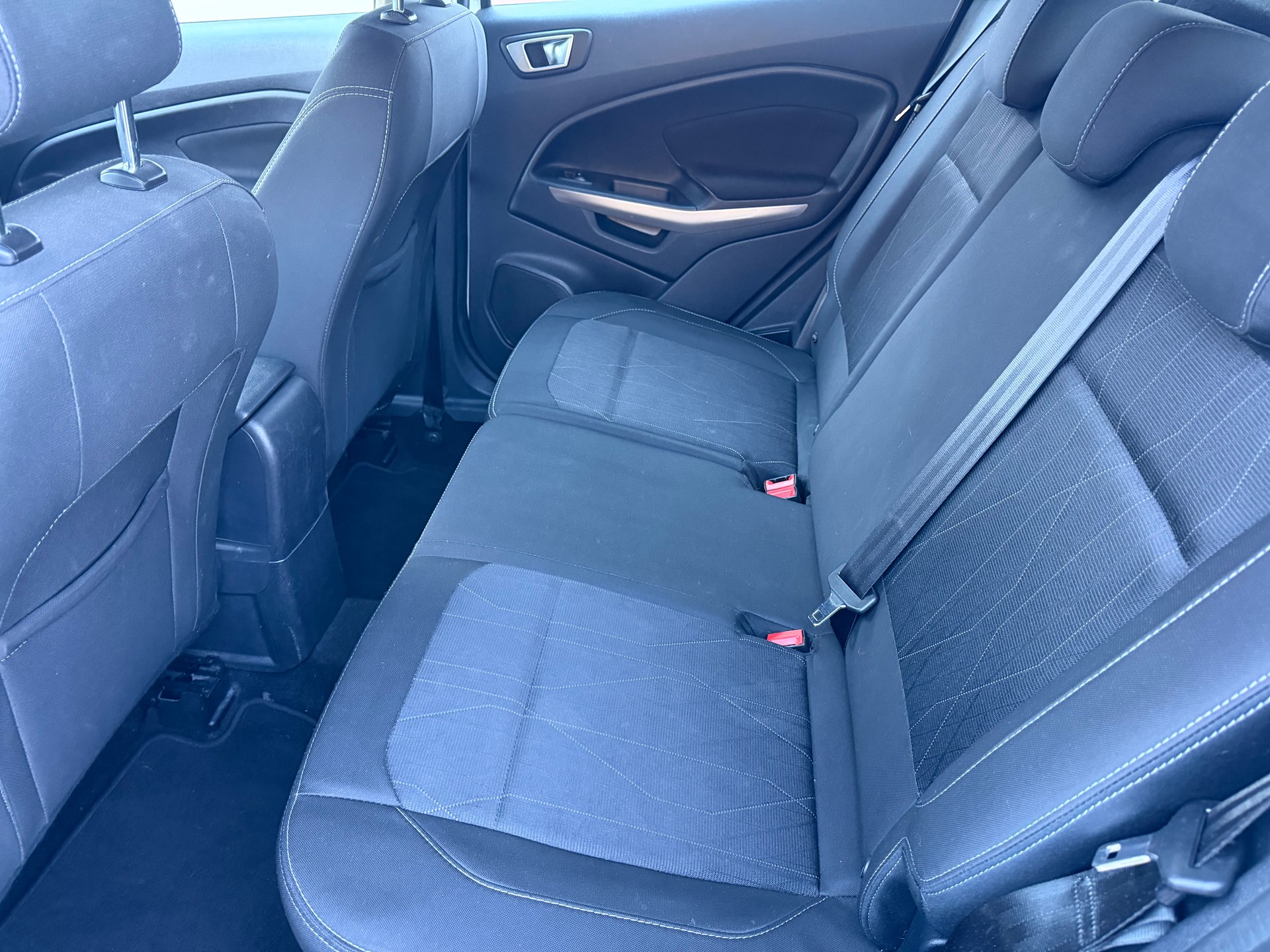 FORD EcoSport 1.0 SCTi Business Automat-image-6