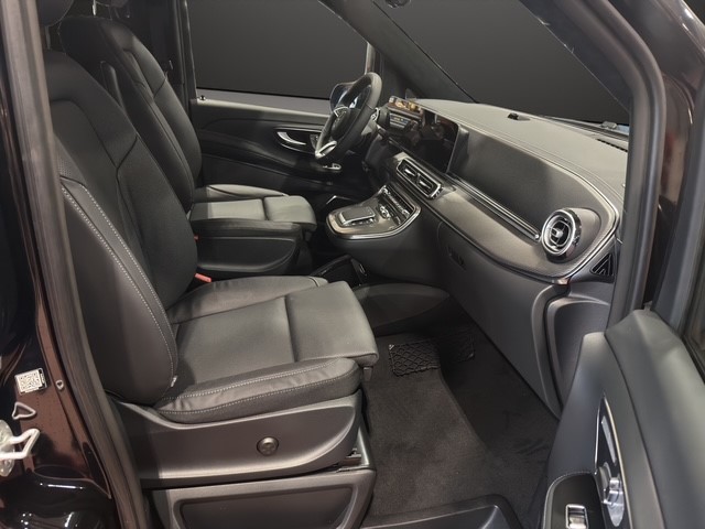 MERCEDES-BENZ V 300 d lang Swiss Edition 9G-Tronic-image-8
