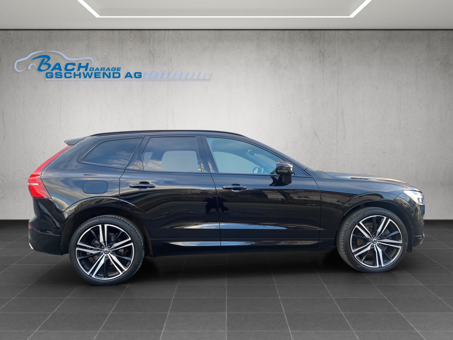 VOLVO XC60 B5 Benzin Mild Hybrid AWD R-Design Geartronic-image-2