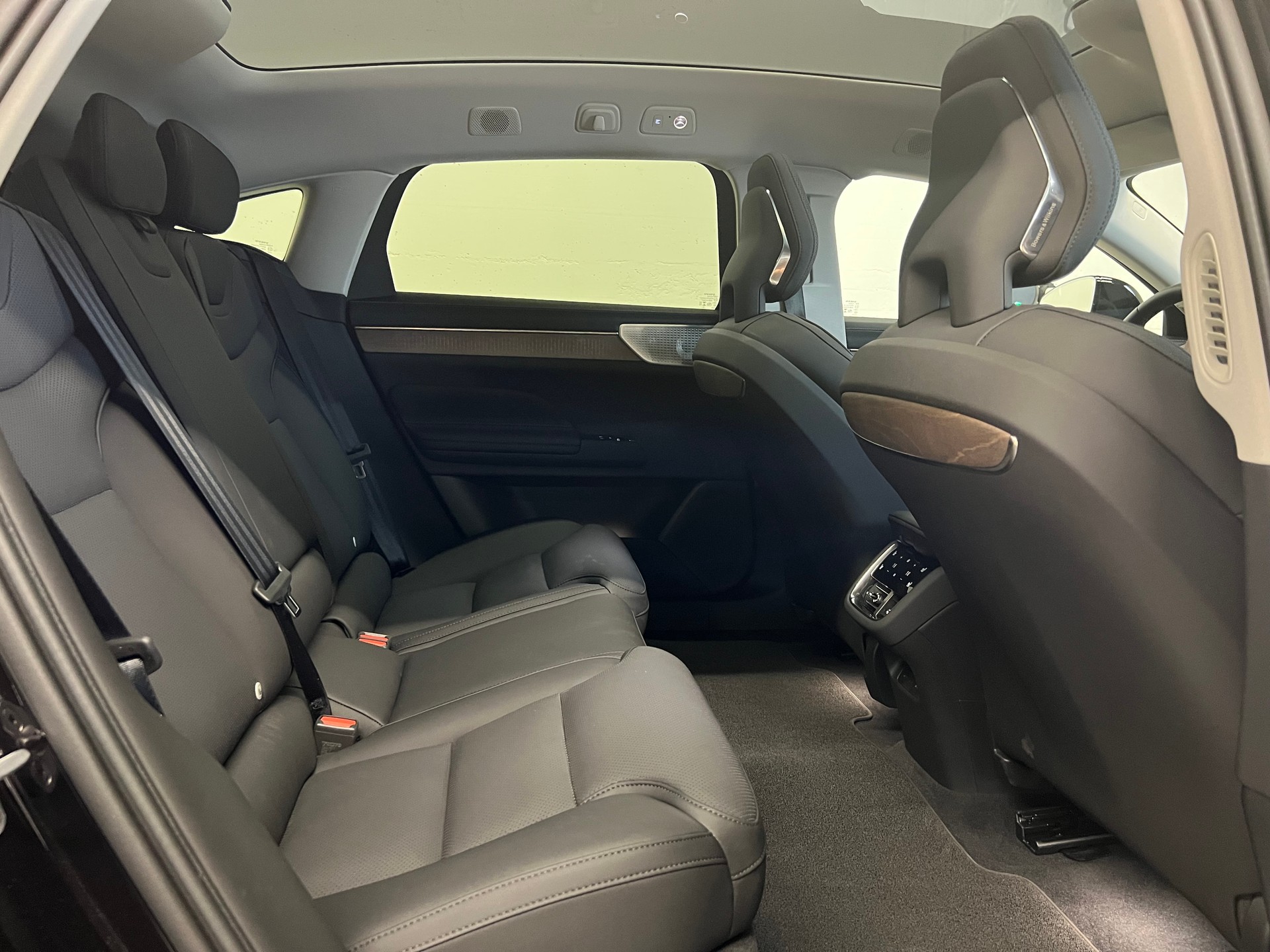 VOLVO ES90 Single Motor Extended Range Ultra-image-11