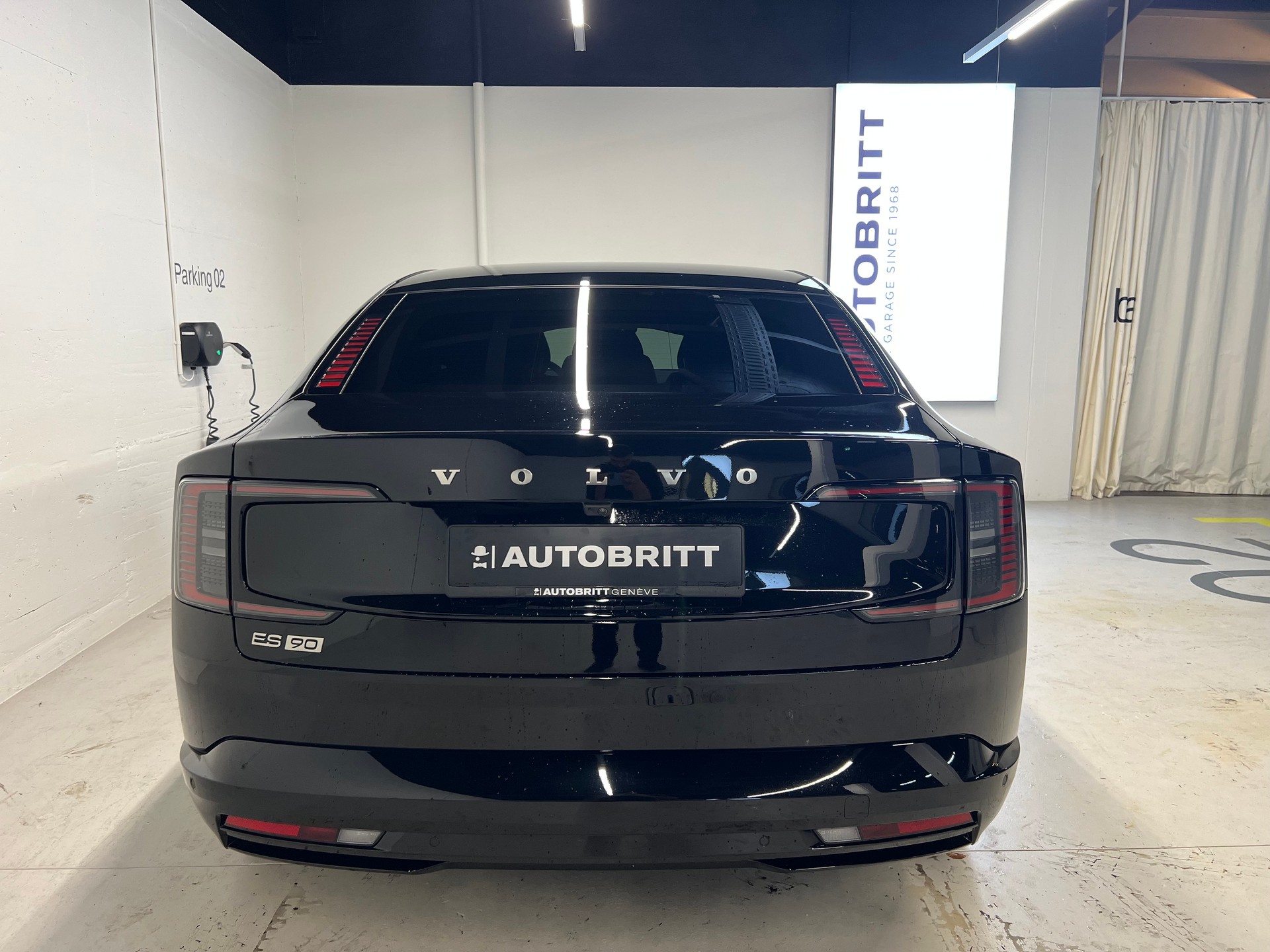 VOLVO ES90 Single Motor Extended Range Ultra-image-4