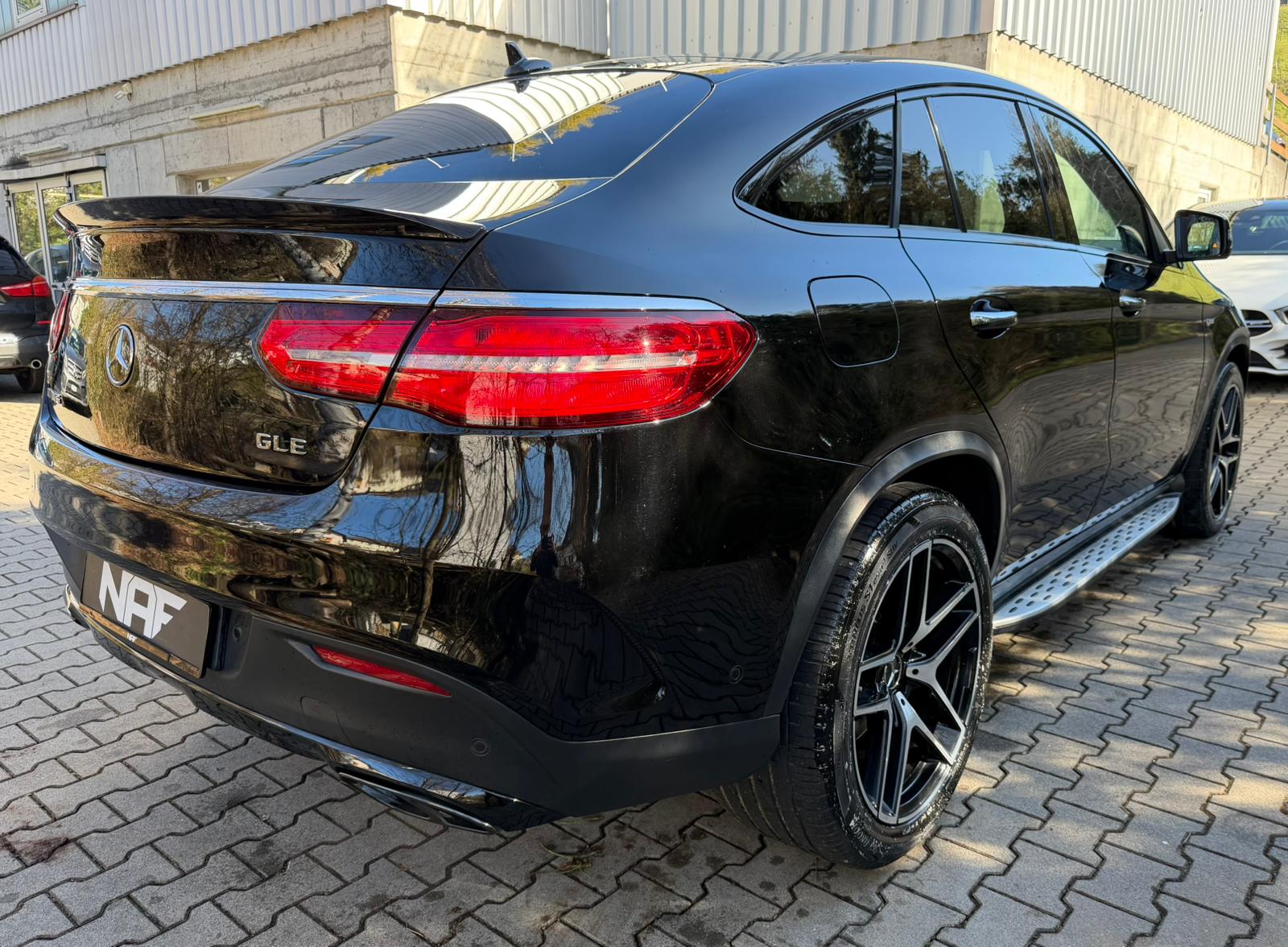 MERCEDES-BENZ GLE Coupé 43 AMG 4Matic 9G-Tronic-image-4