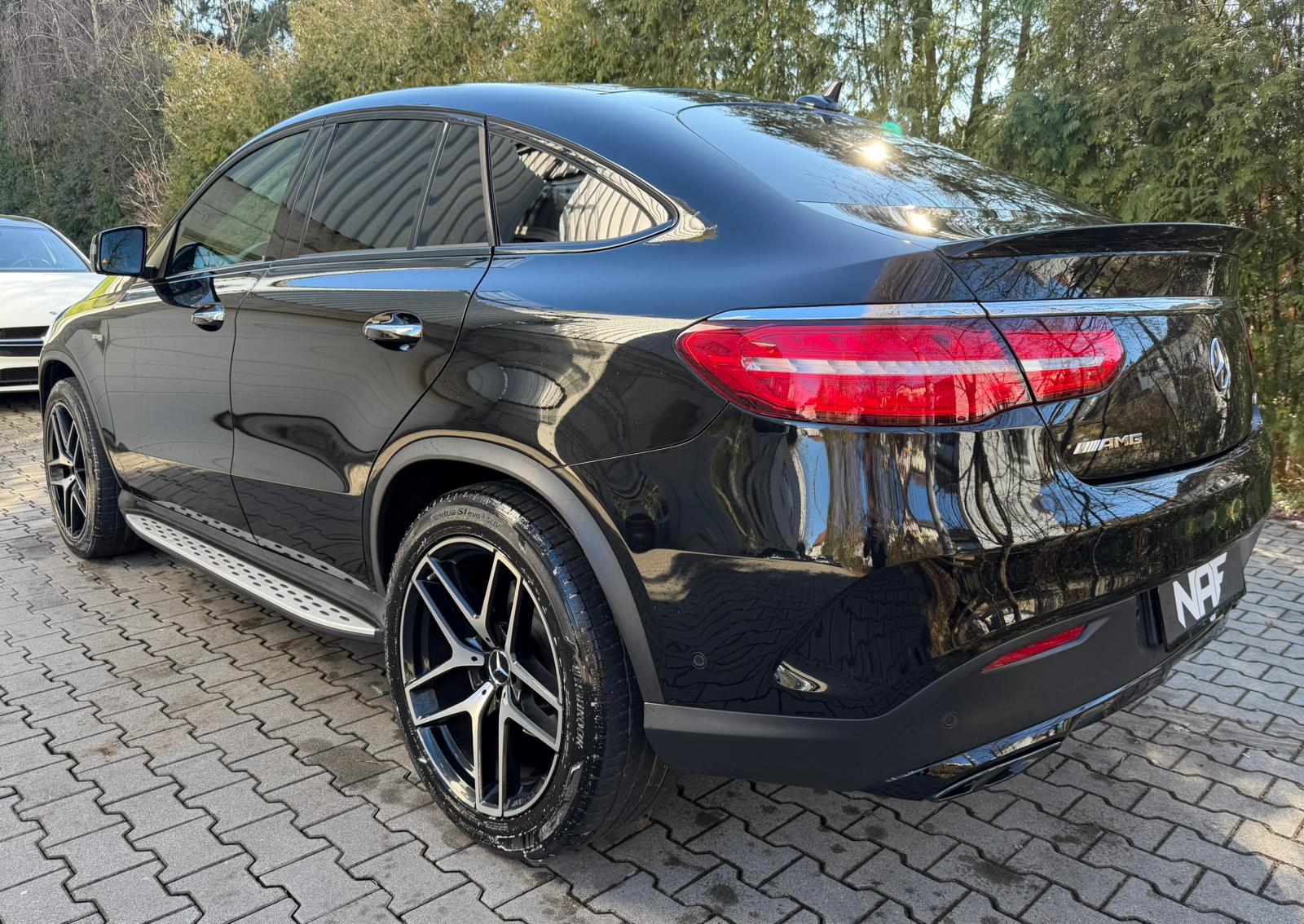MERCEDES-BENZ GLE Coupé 43 AMG 4Matic 9G-Tronic-showroom-element-2