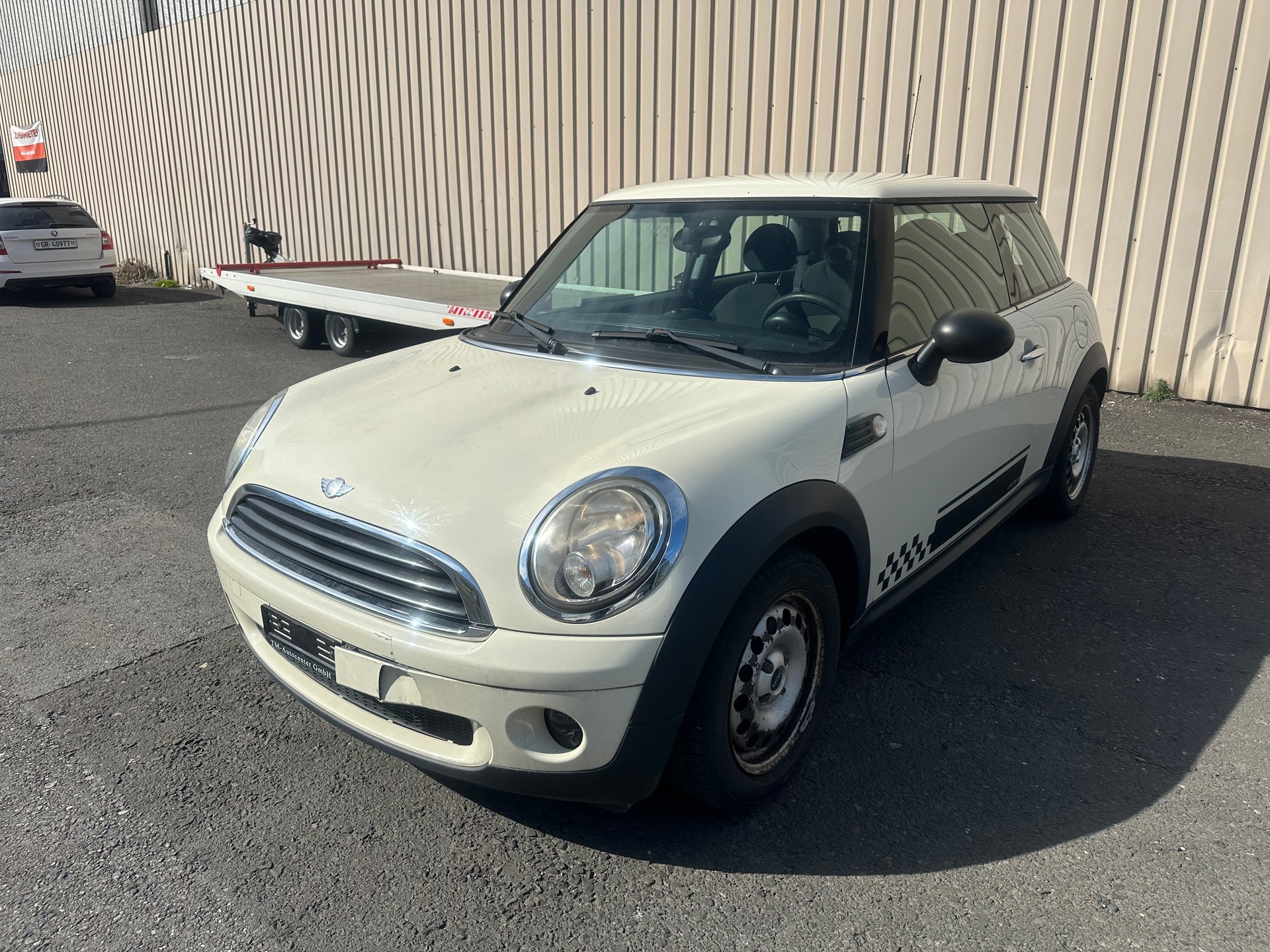 MINI One-image-2