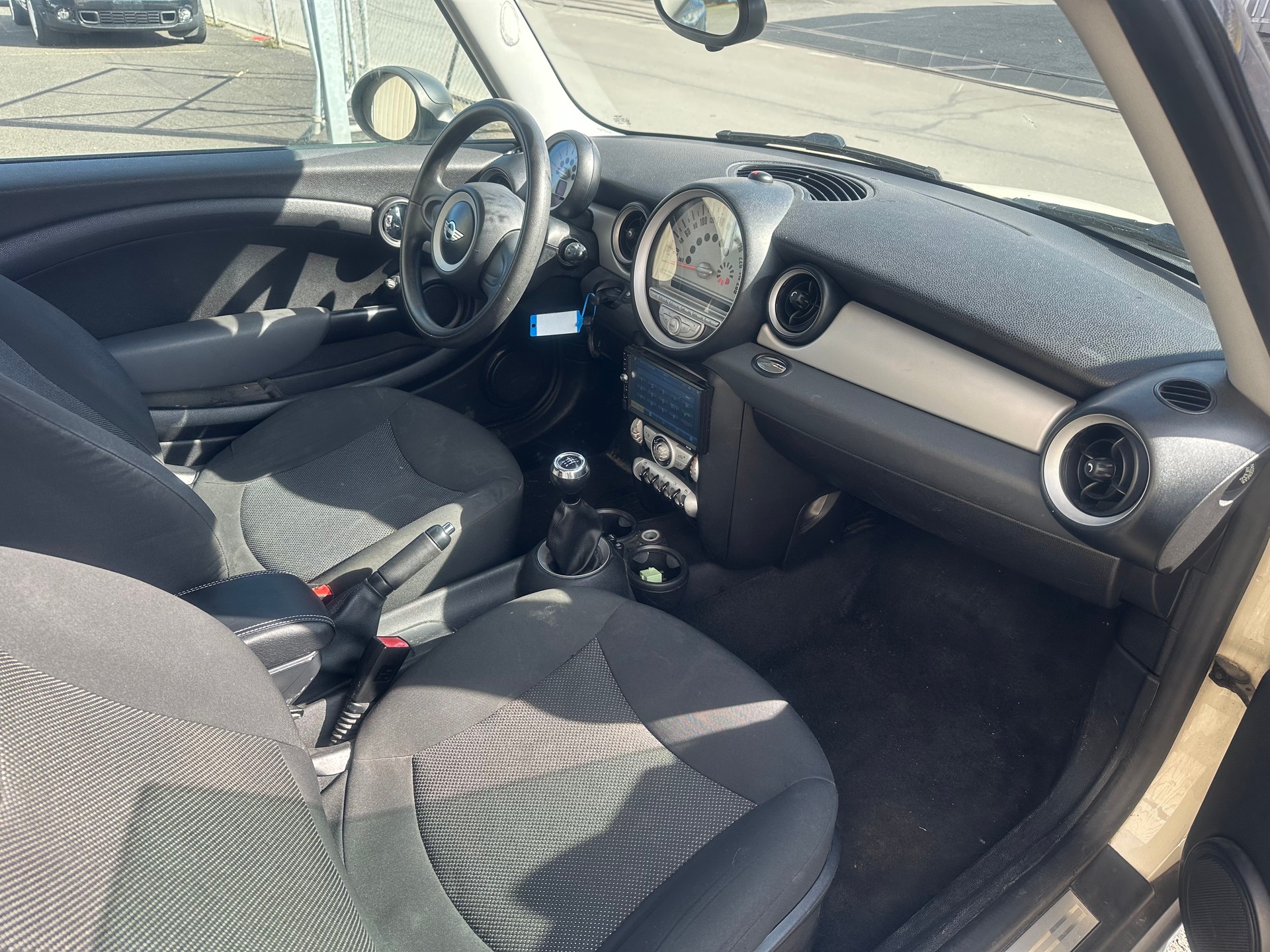 MINI One-image-15