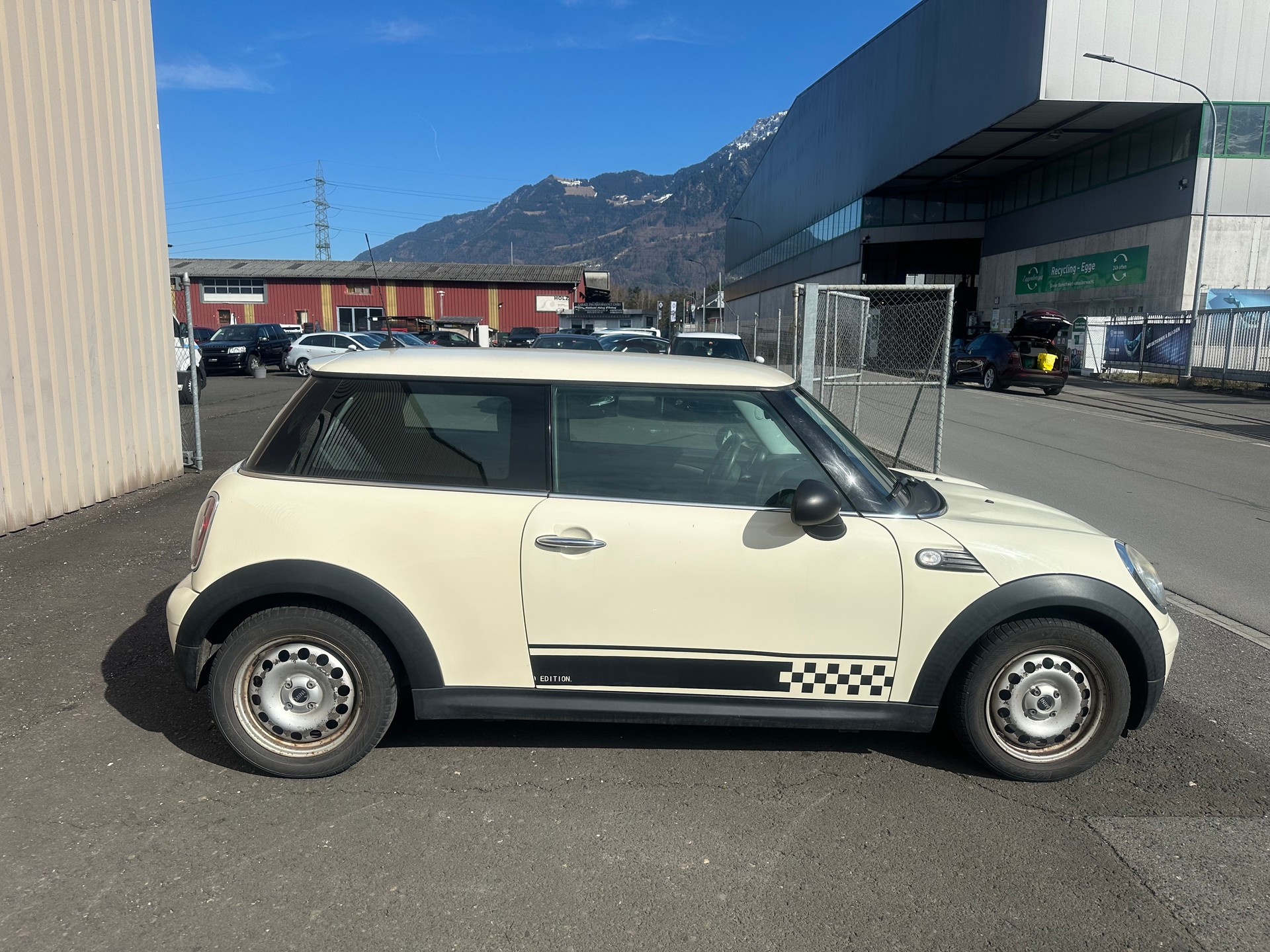 MINI One-image-8