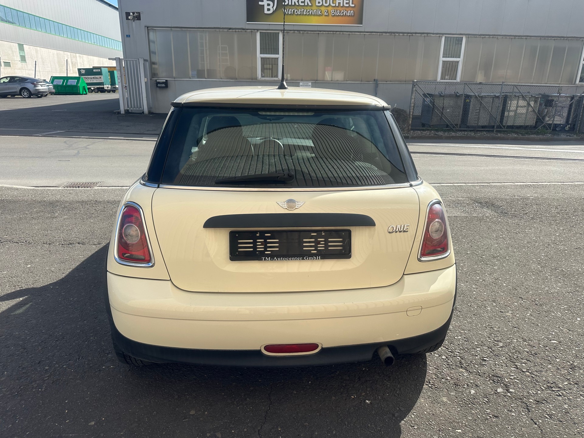 MINI One-image-5