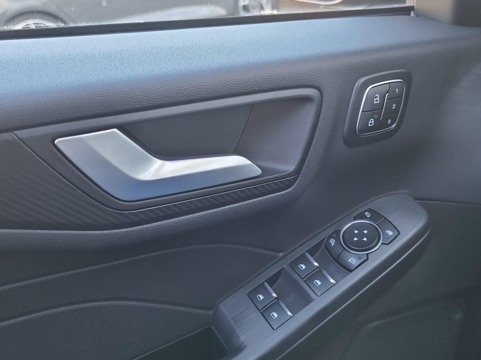 FORD Kuga 2.5 Hybrid ST-Line X 4x4-image-11