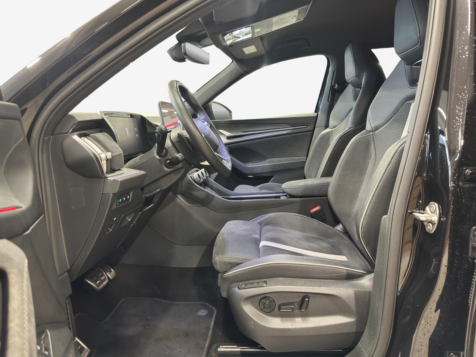 SKODA Kodiaq 1.5 TSI PHEV Sportline-image-7