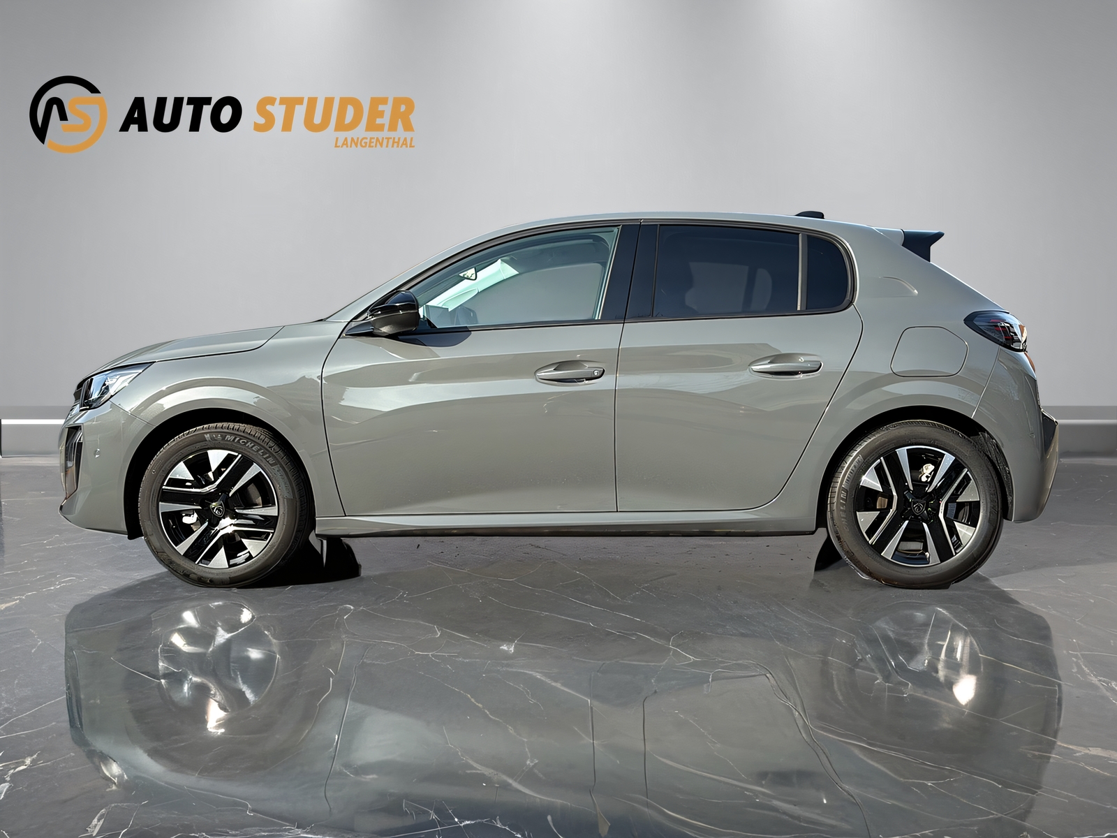 PEUGEOT 208 1.2 Hybrid Allure Premium-image-8
