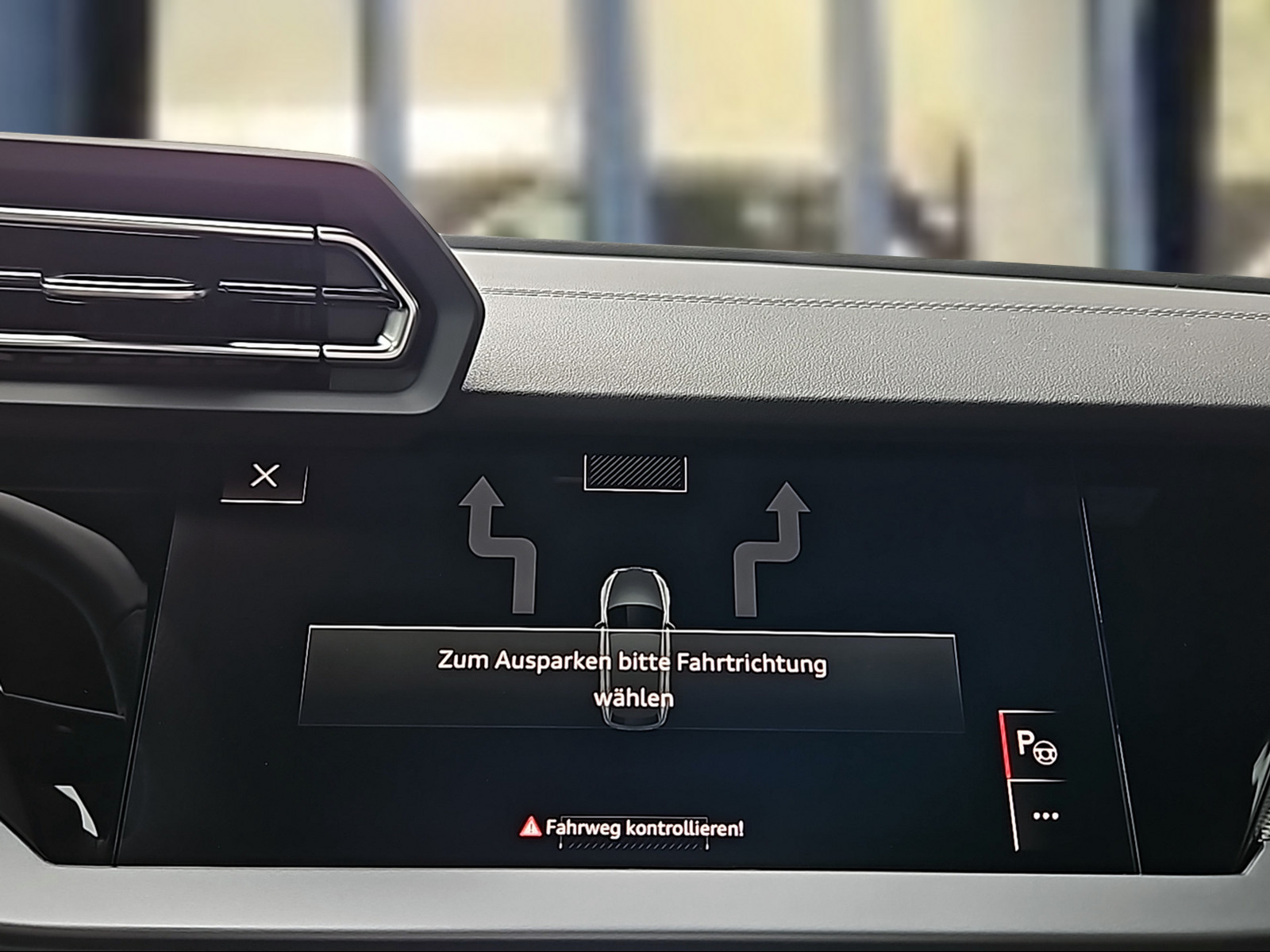 AUDI A3 Sportback TFSI 110 kW S line Attraction S tronic Mythosschwarz Metallic-image-13