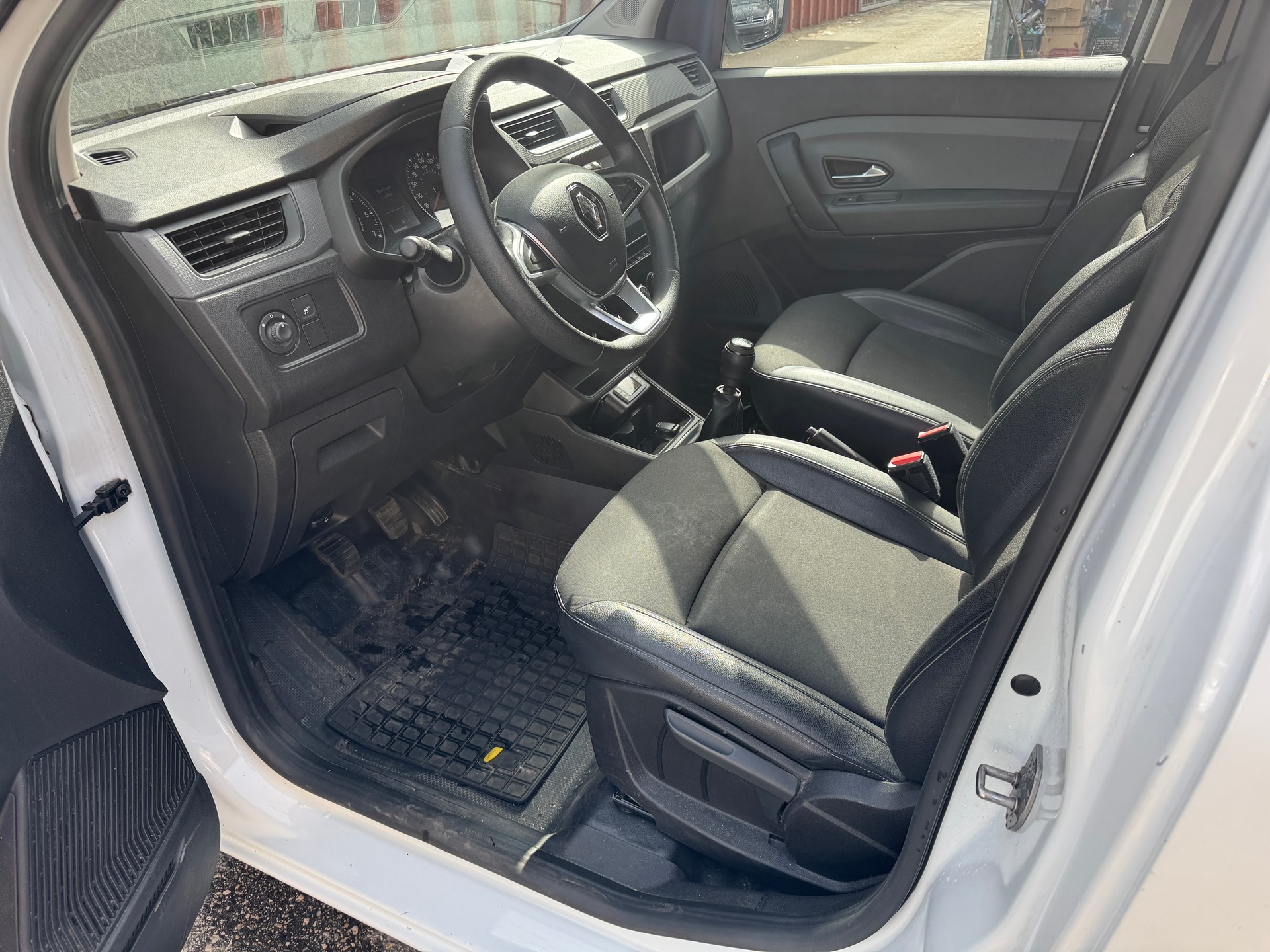RENAULT Express 1.5 Blue dCi 75 Access-image-6