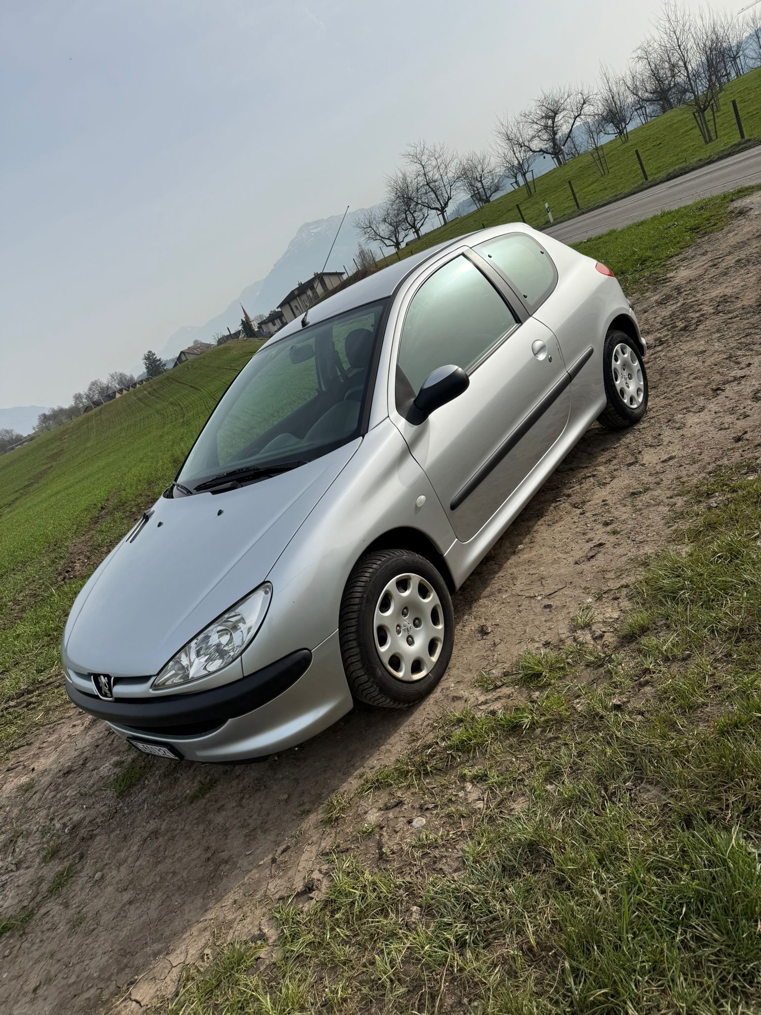 PEUGEOT 206 1.4 X-Line-image-4