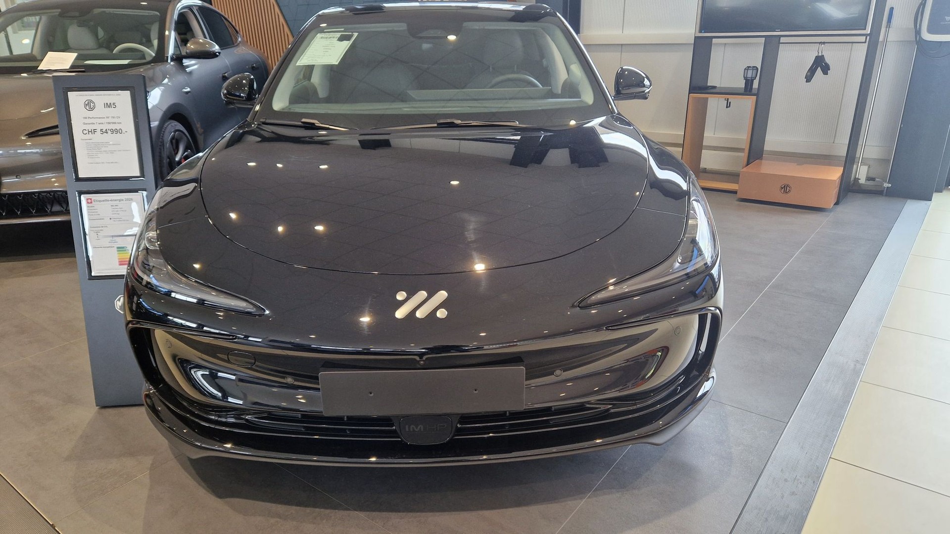 MG IM5 100 kWh Performance 19"-showroom-element-3