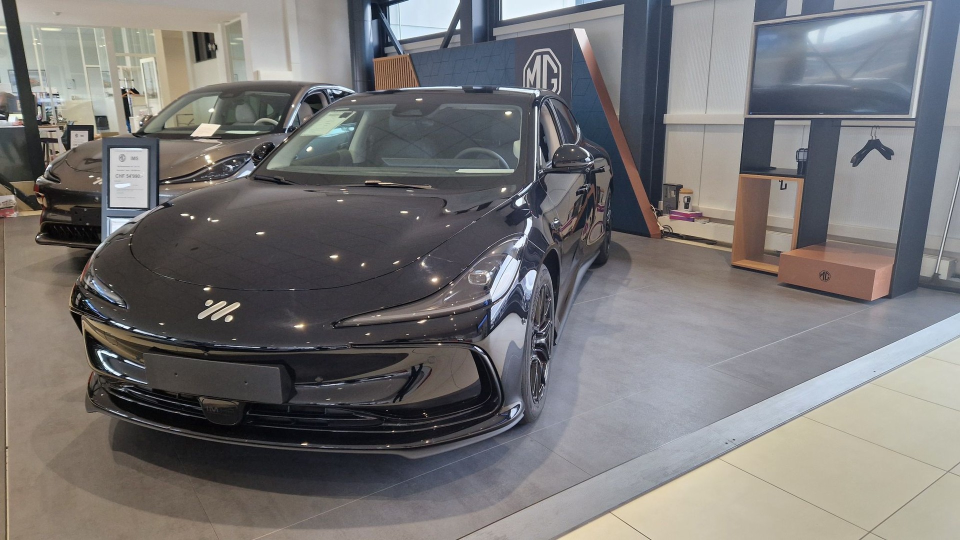 MG IM5 100 kWh Performance 19"-image-11