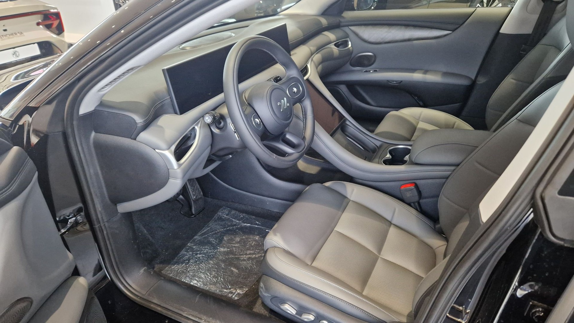 MG IM5 100 kWh Performance 19"-image-4