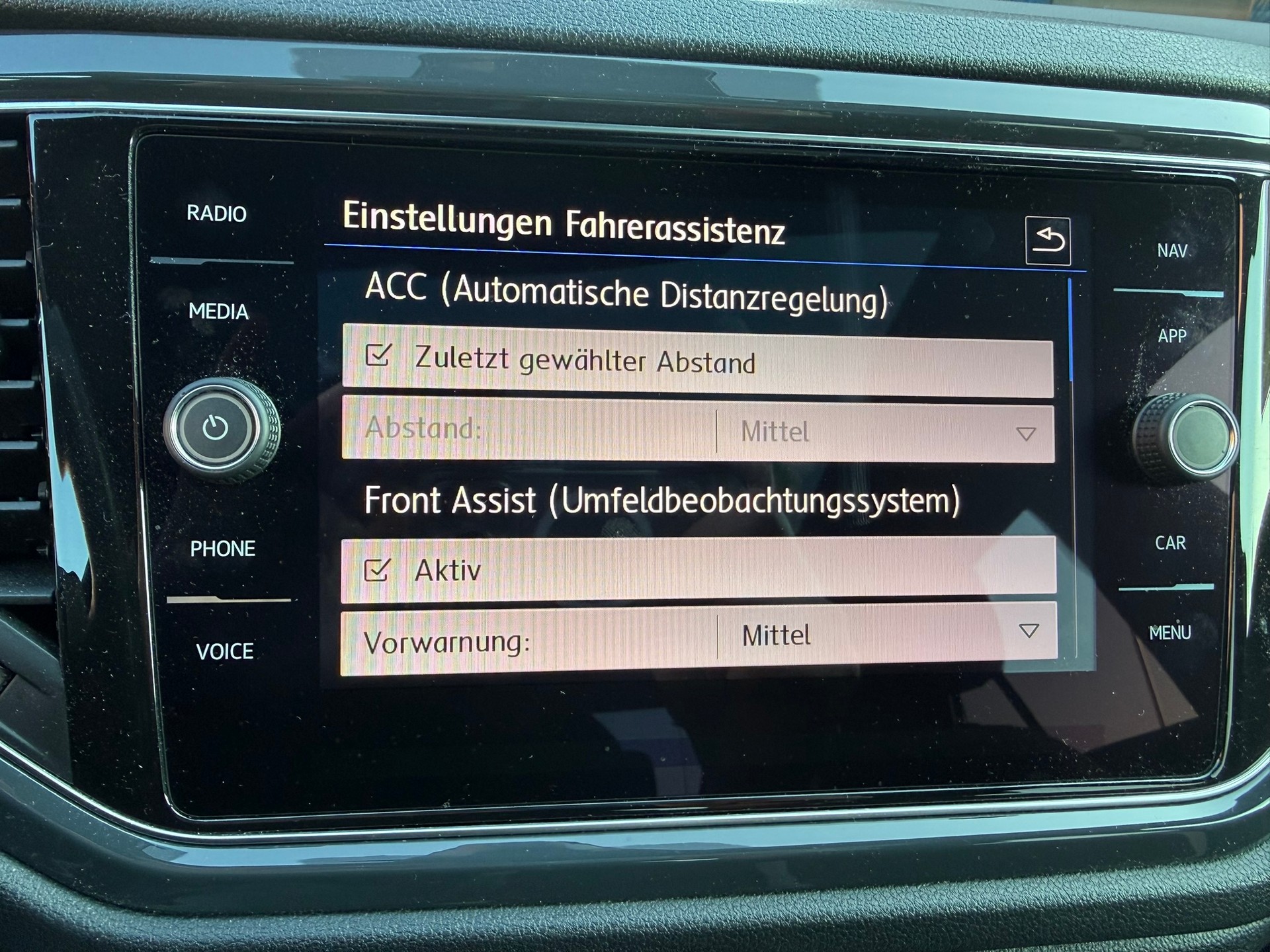 VW T-Roc 2.0 TSI Sport DSG 4Motion, 8-fach bereift-image-16