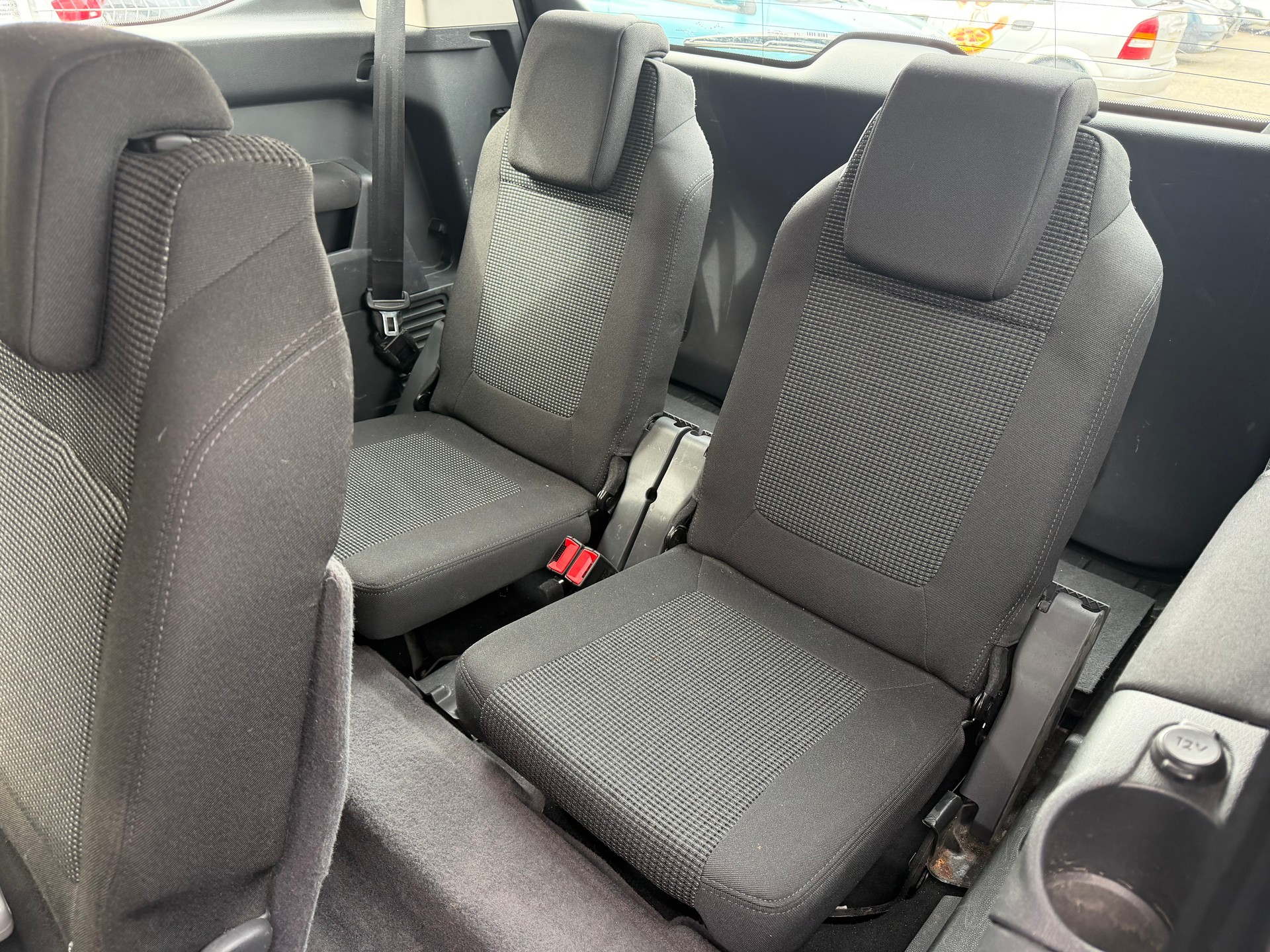 PEUGEOT 5008 1.6 16V T Sport ** 07x Sitze ** Klima-auto ** Tempomat * PDC H * Letzte MFK 09.01.2024-image-7
