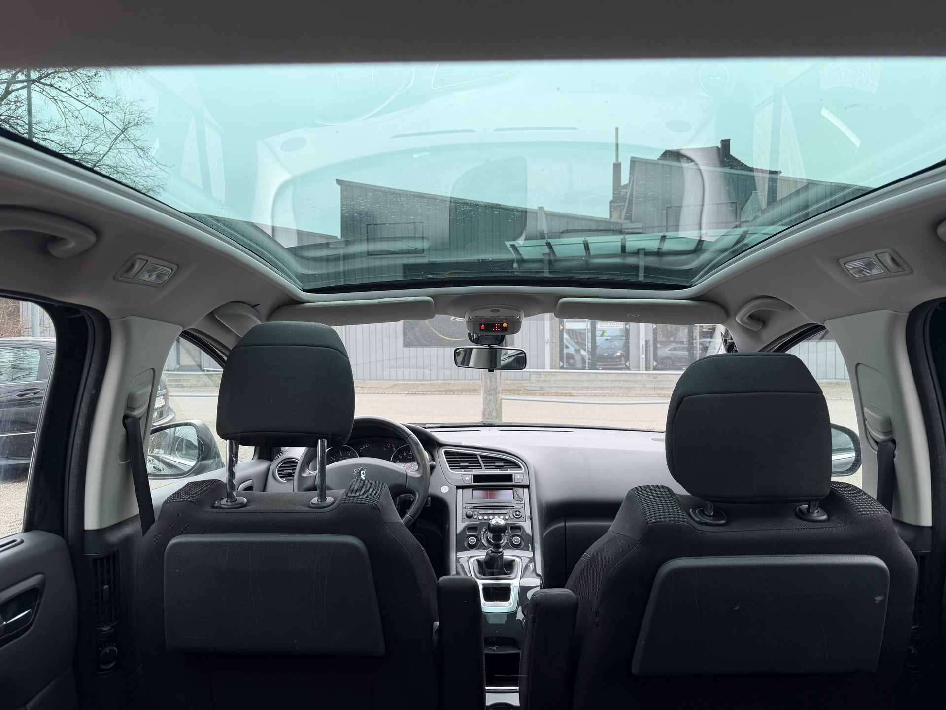PEUGEOT 5008 1.6 16V T Sport ** 07x Sitze ** Klima-auto ** Tempomat * PDC H * Letzte MFK 09.01.2024-image-10