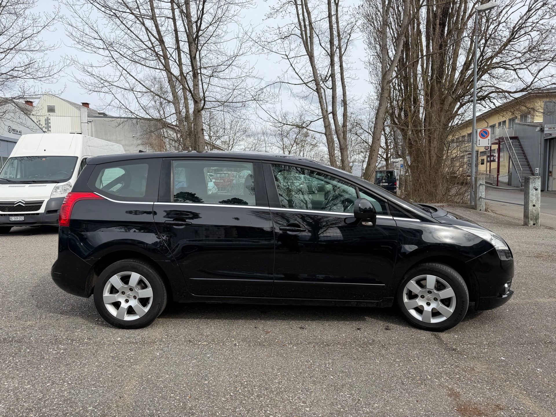 PEUGEOT 5008 1.6 16V T Sport ** 07x Sitze ** Klima-auto ** Tempomat * PDC H * Letzte MFK 09.01.2024-image-9