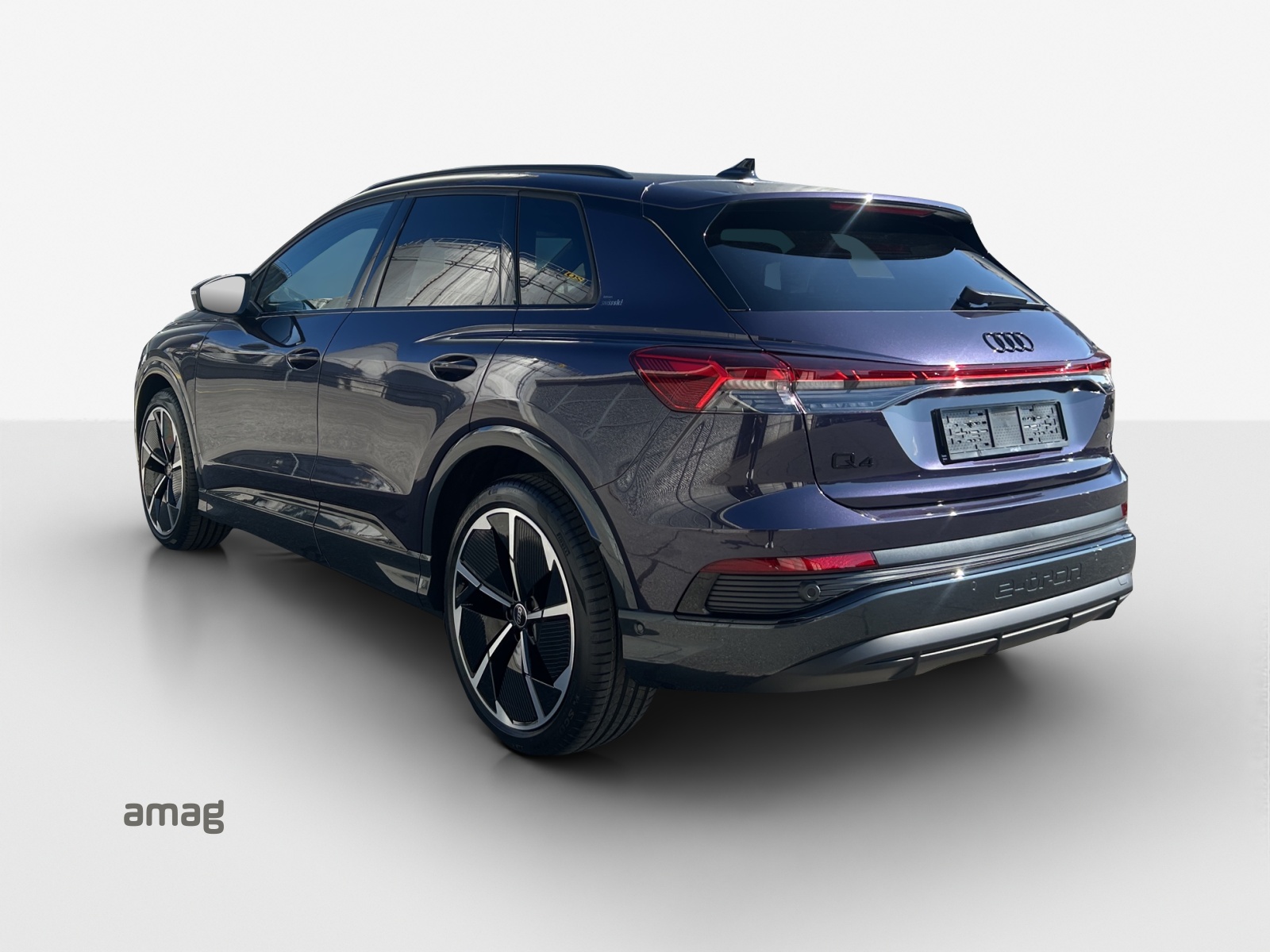 AUDI Q4 e-tron 45 Edition Swiss Ski quattro-image-2