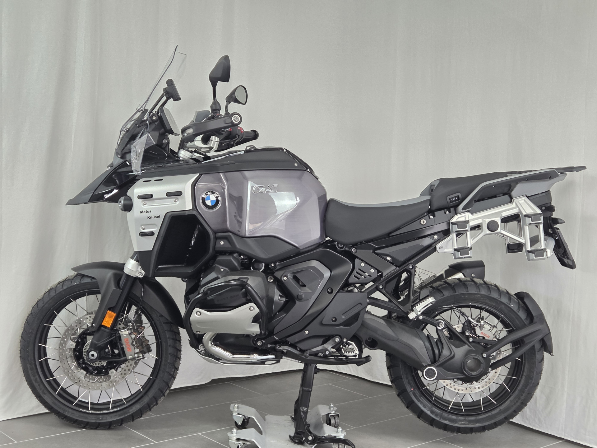 BMW R 1300 GS Adventure mit 5 Jahre Garantie für Kaufverträge bis 30.06.26-showroom-element-3