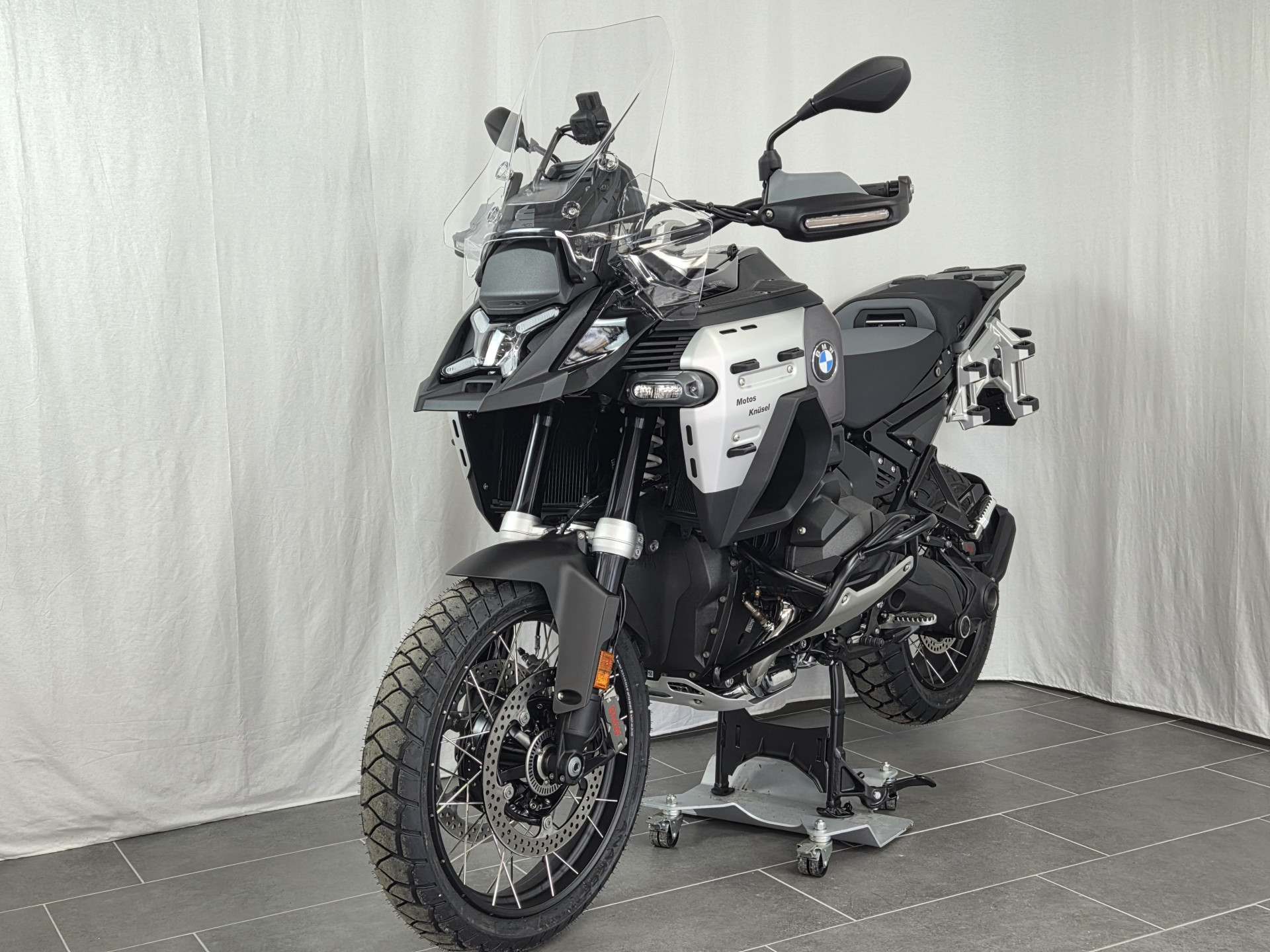 BMW R 1300 GS Adventure mit 5 Jahre Garantie für Kaufverträge bis 30.06.26-showroom-element-2