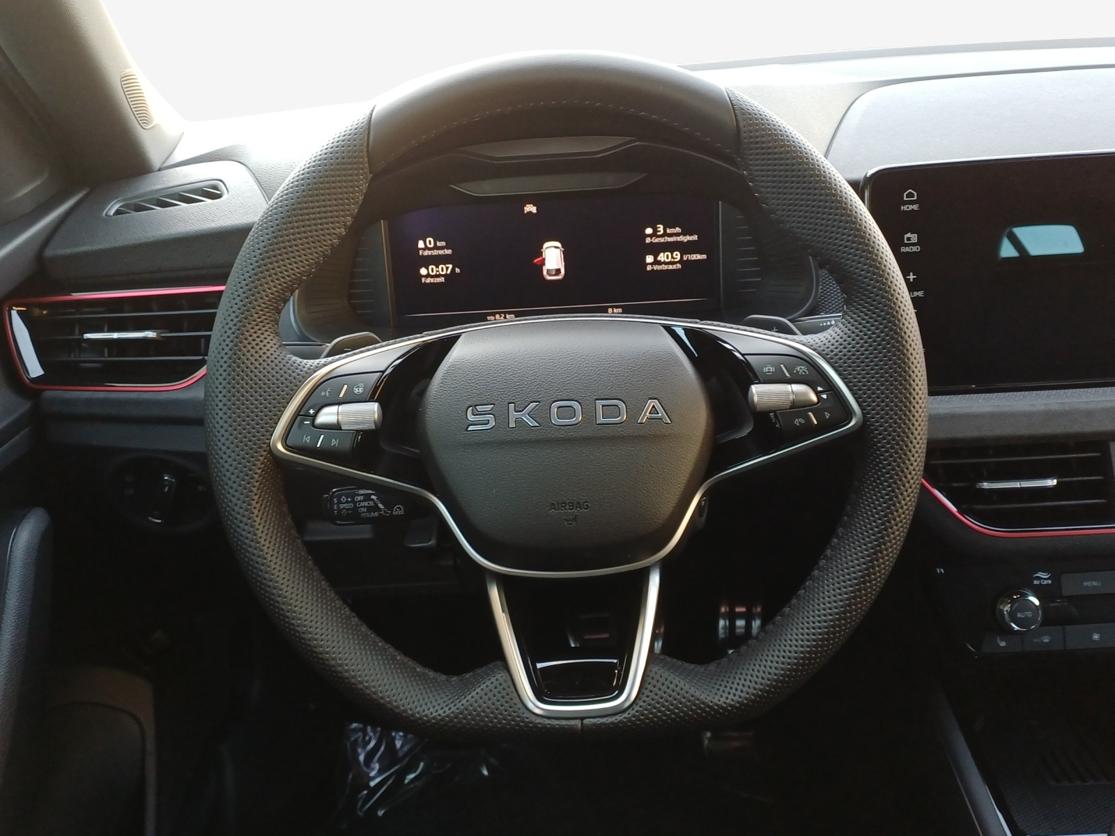 SKODA Scala 1.5 TSI Dynamic DSG-image-9