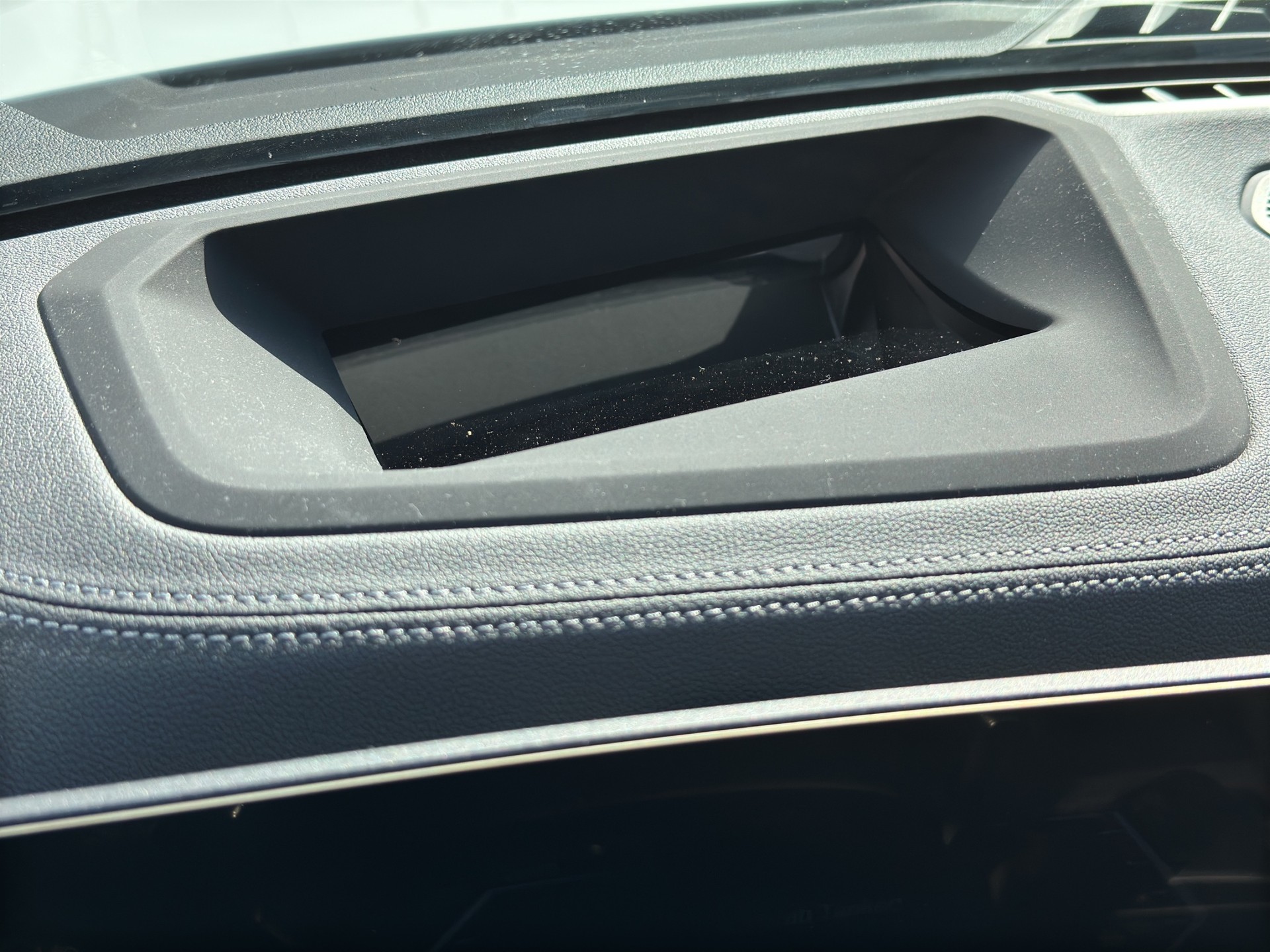 BMW 330i xDrive M Sport Pro Shadow Line Steptronic-image-10