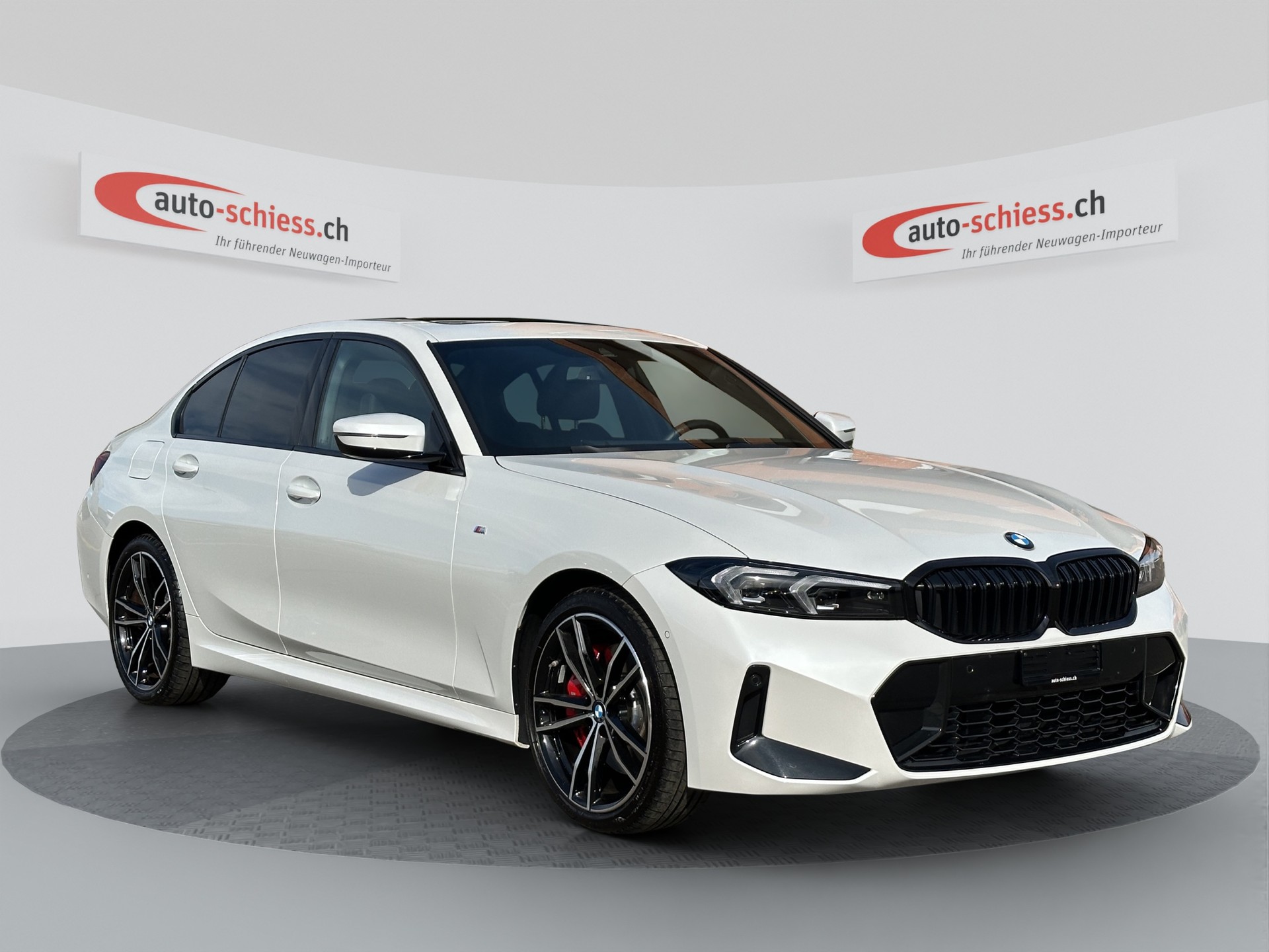 BMW 330i xDrive M Sport Pro Shadow Line Steptronic-image-0