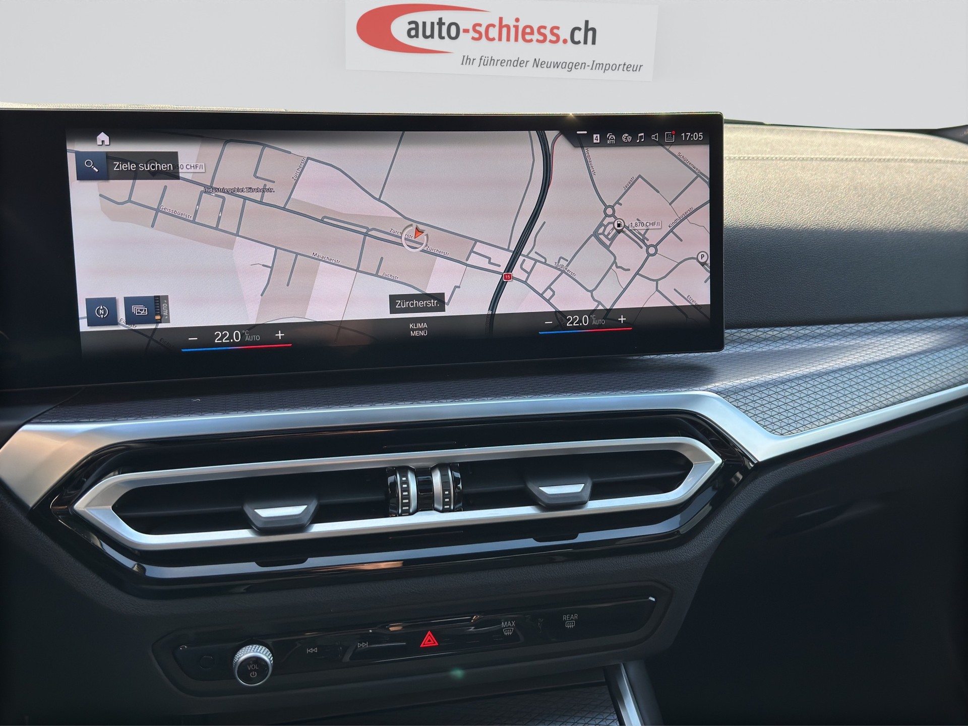 BMW 330i xDrive M Sport Pro Shadow Line Steptronic-image-12
