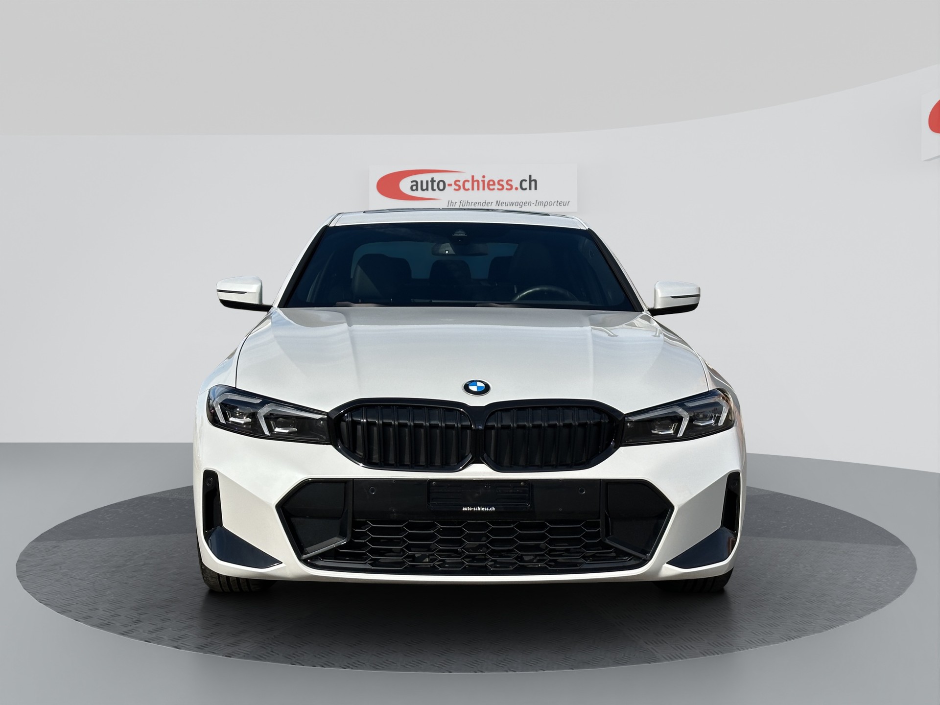BMW 330i xDrive M Sport Pro Shadow Line Steptronic-image-1