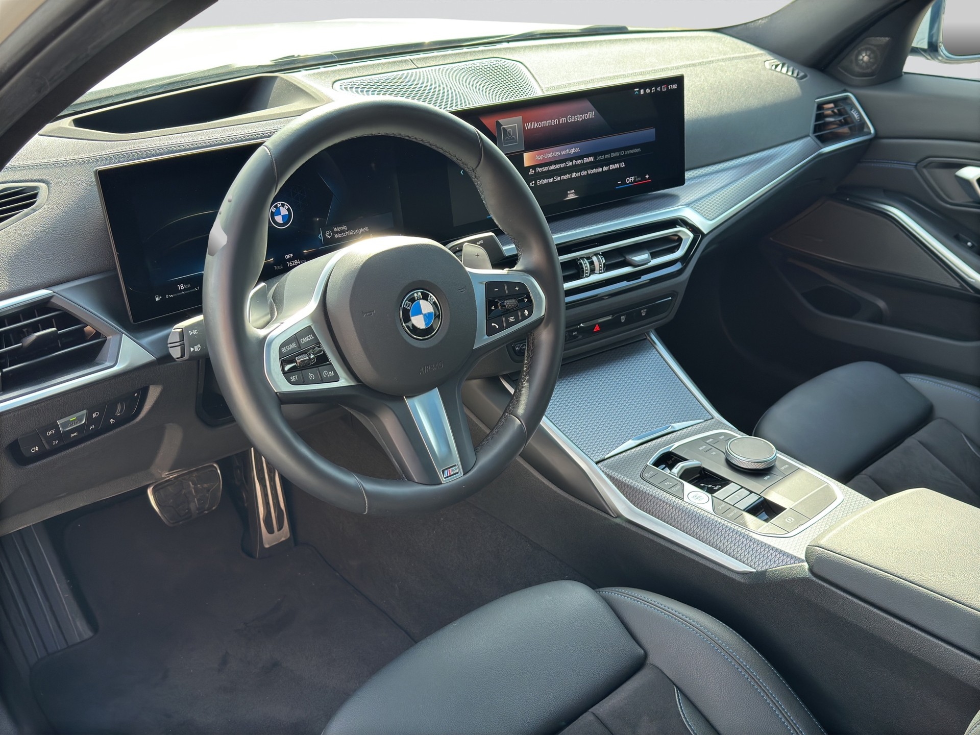 BMW 330i xDrive M Sport Pro Shadow Line Steptronic-image-6