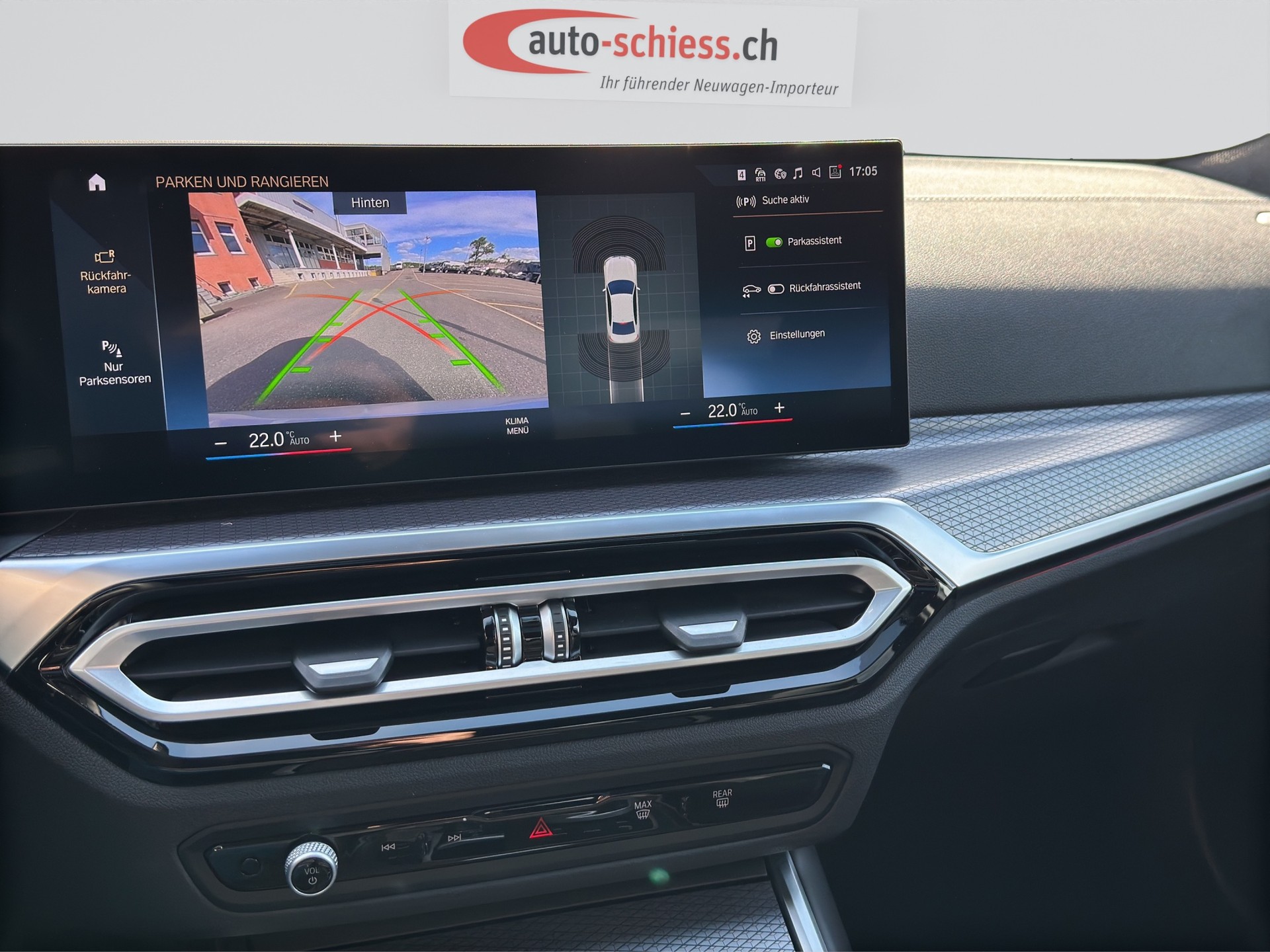 BMW 330i xDrive M Sport Pro Shadow Line Steptronic-image-13