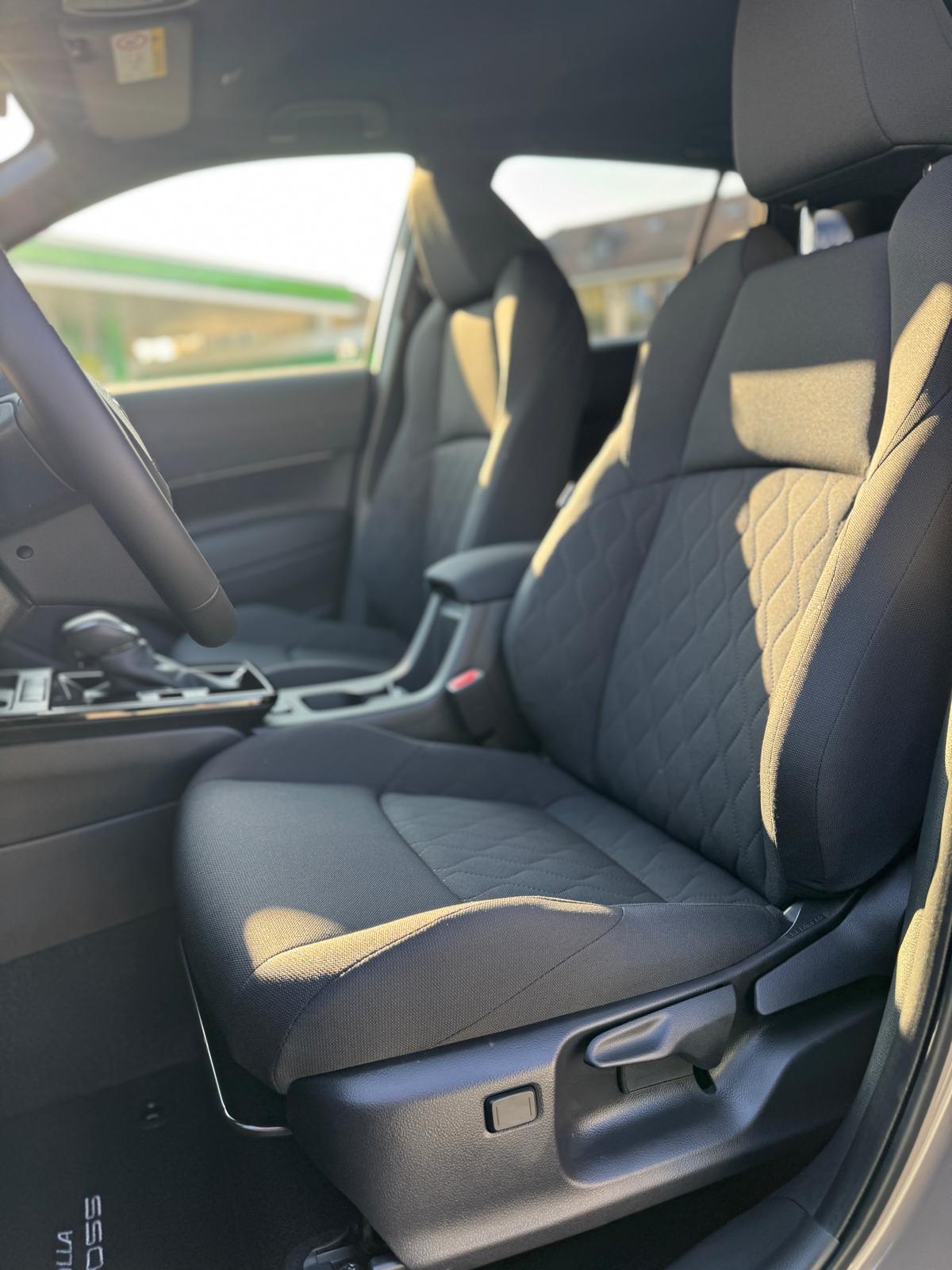 TOYOTA Corolla Cross 1.8 Trend e-CVT-image-8